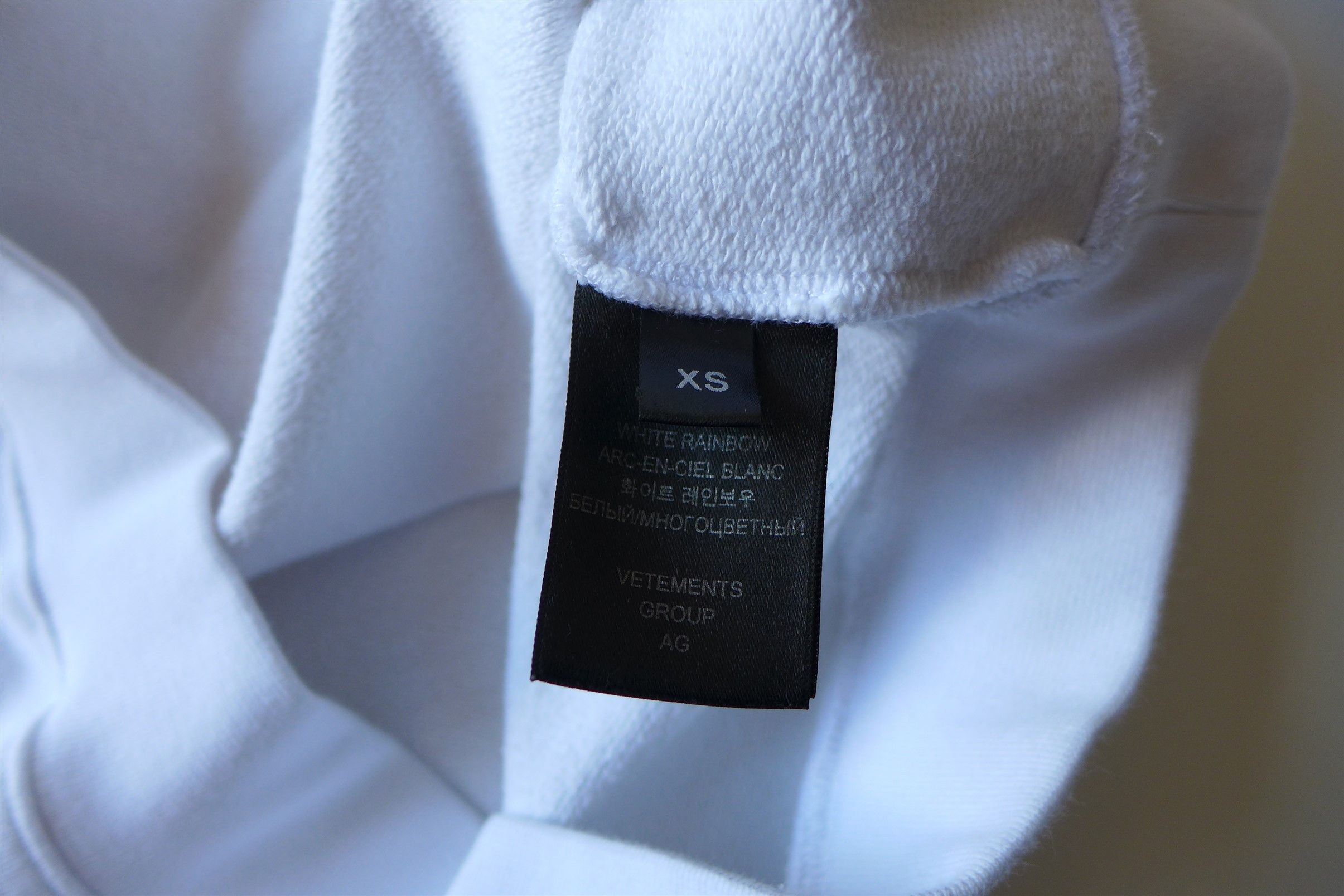 Vetements Vetements Translation Hoodie - White Rainbow Size US XS / EU 42 / 0 - 14 Thumbnail