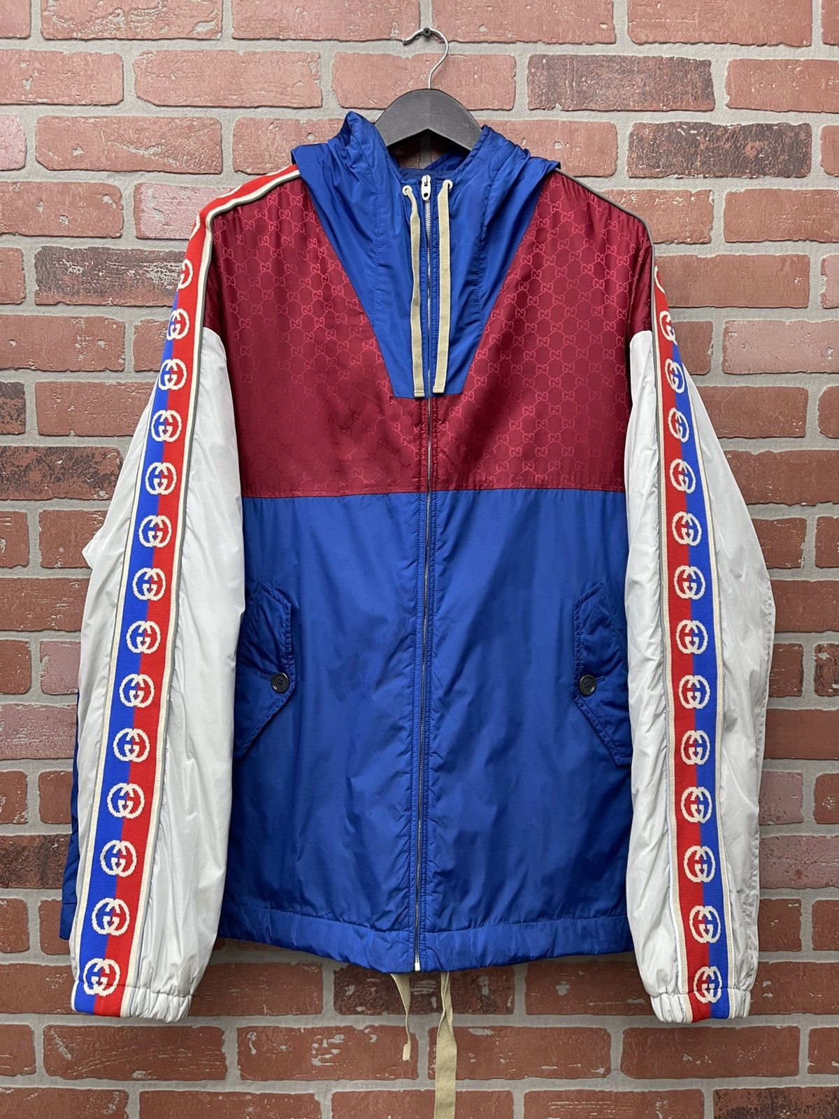 Gucci Size 56 - Gucci Windbreaker GG Striped Reflective Size US XL / EU 56 / 4 - 1 Thumbnail