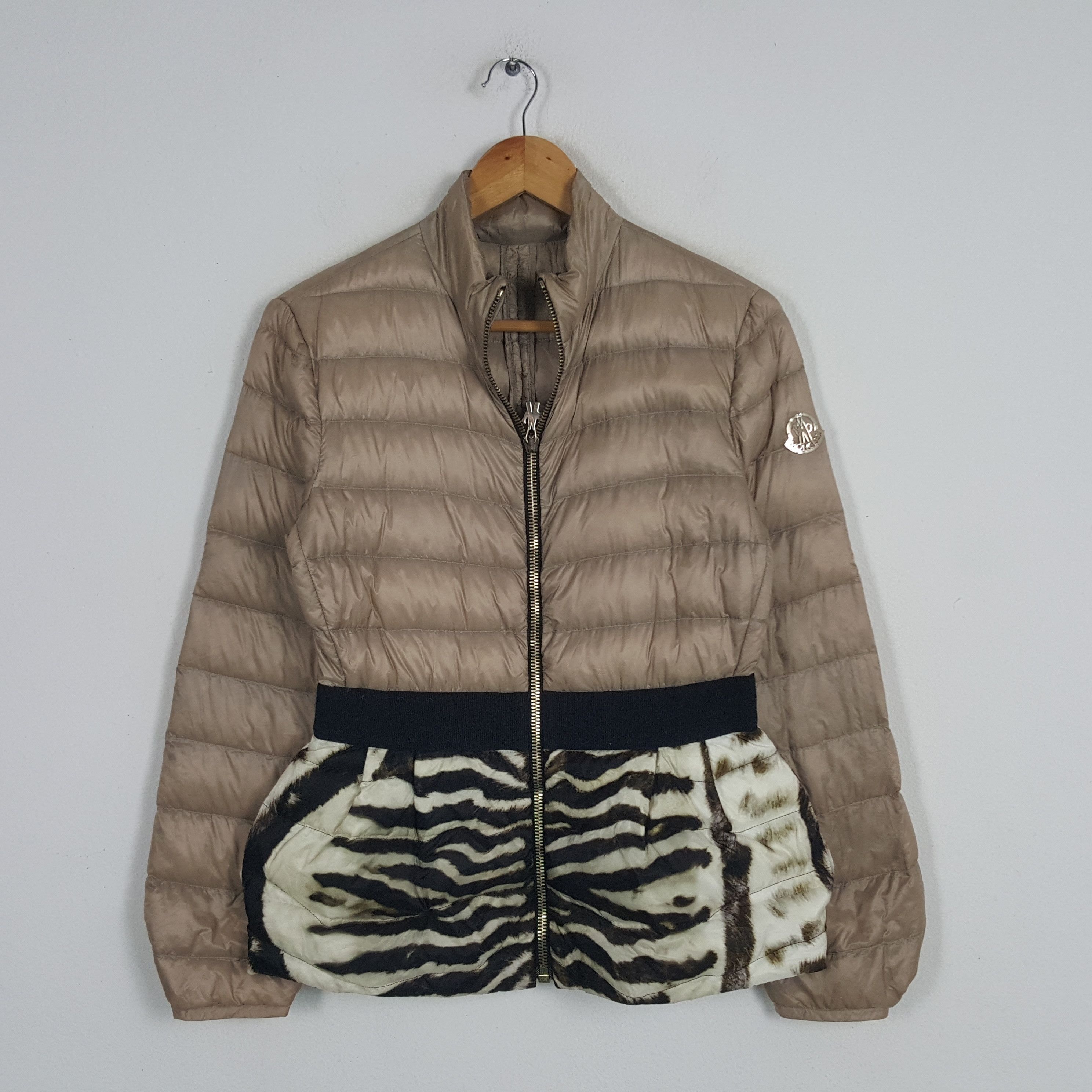 Vintage Vintage Moncler Italian Brand Puffer Jacket Size US S / EU 44-46 / 1 - 1 Thumbnail