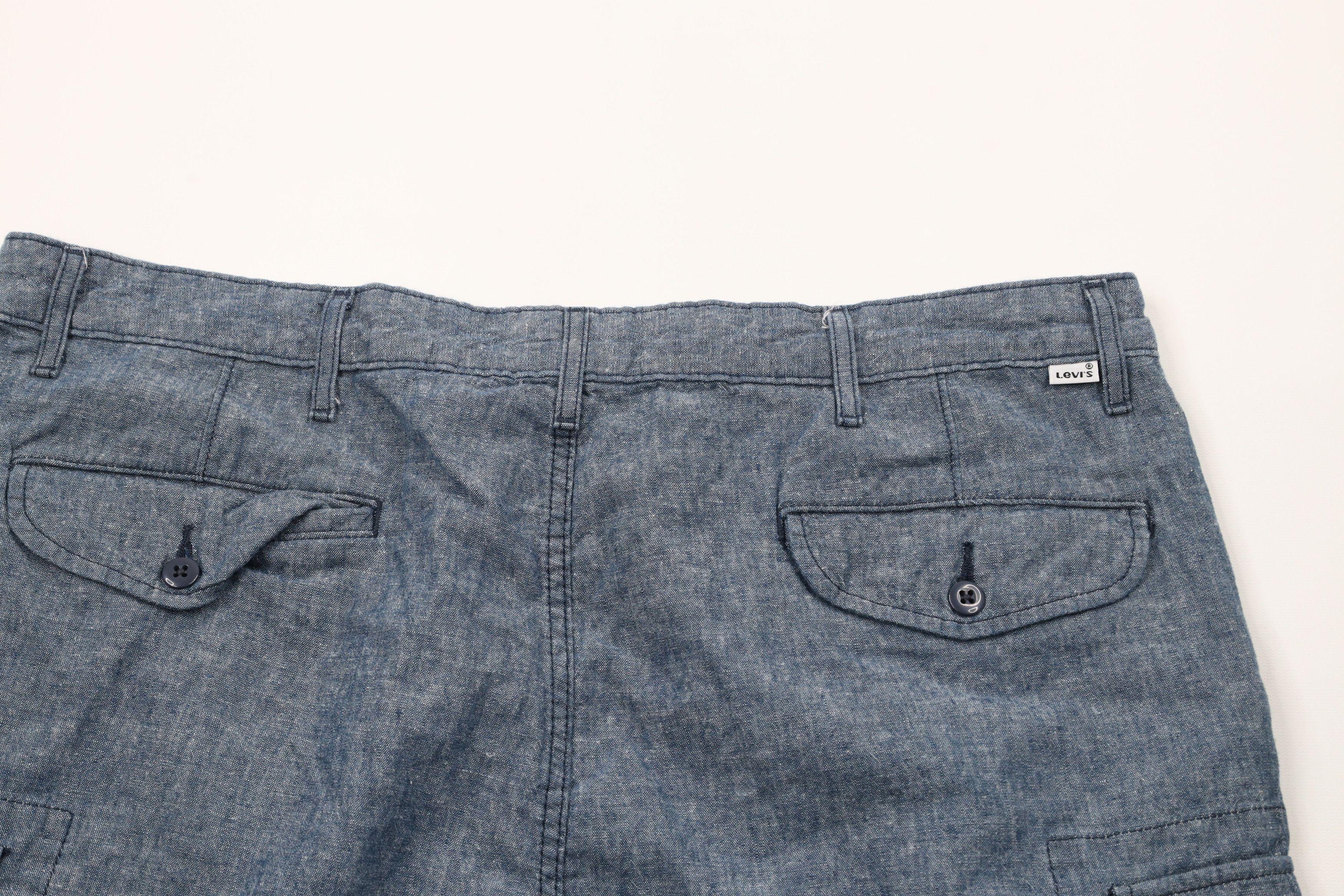Levi's × Vintage Vintage Y2K Levis Baggy Fit Linen Blend Cargo Shorts Blue Size US 40 / EU 56 - 9 Thumbnail