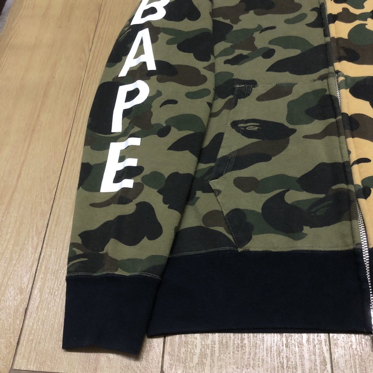 Bape BAPE 1st Camo Full Zip Split Camo Hoodie Size US M / EU 48-50 / 2 - 3 Thumbnail