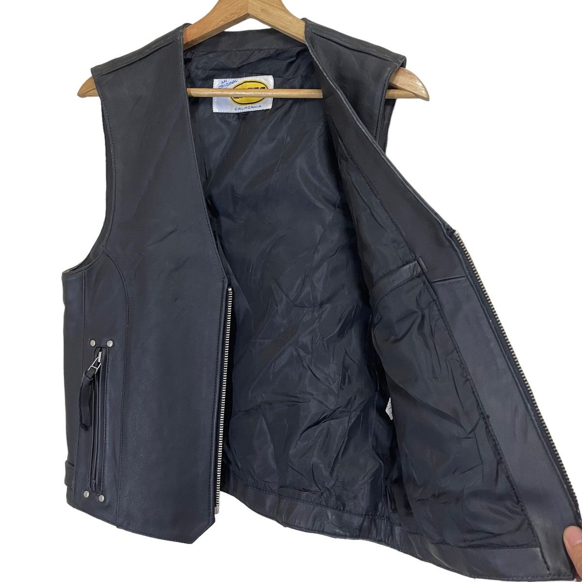 Bates Hats BATES LEATHERS RIDERS RACING SLEEVELESS JACKET Size US S / EU 44-46 / 1 - 18 Thumbnail