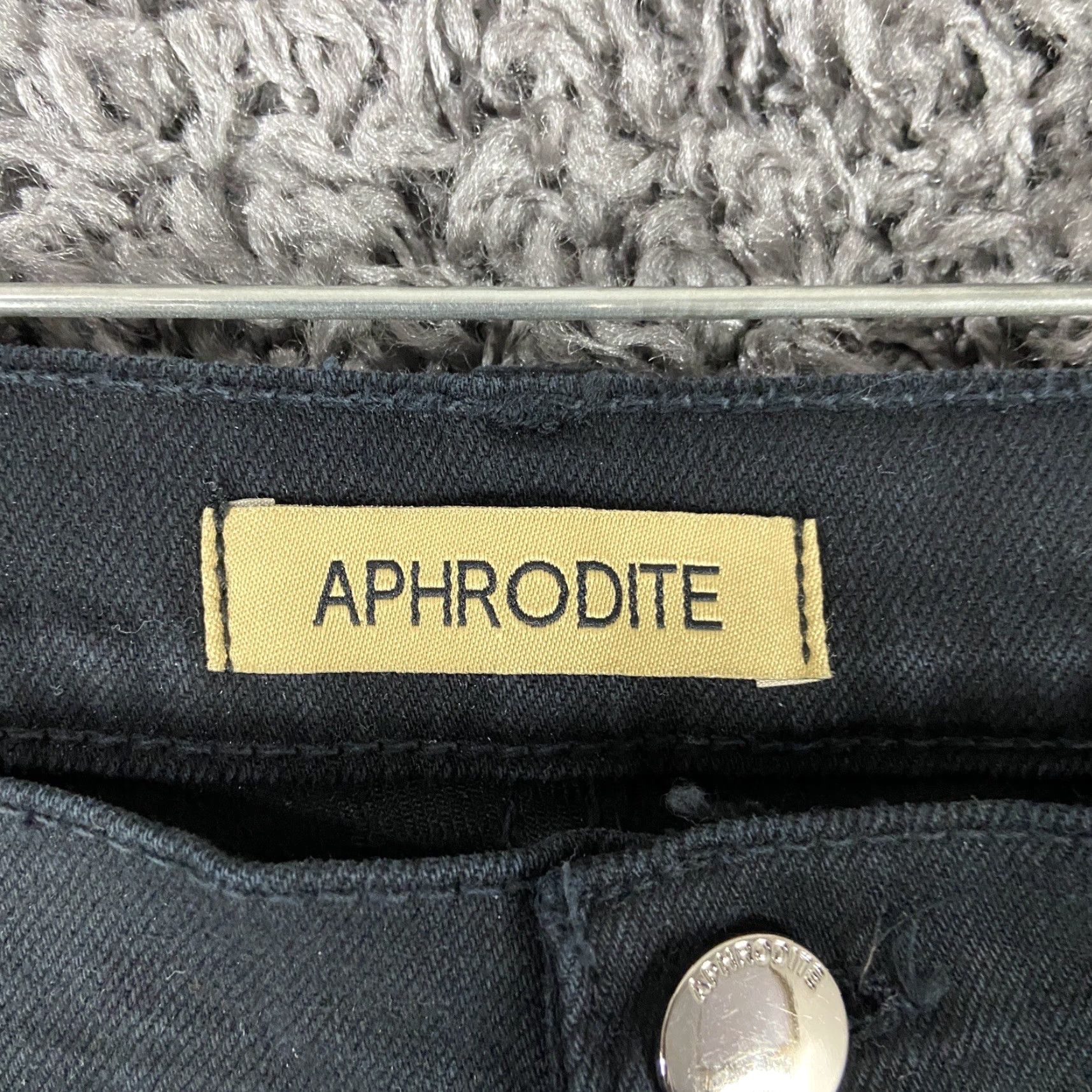 Vintage Aphrodite Black Distressed Shorts Women’s M Size 32" / US 10 / IT 46 - 6 Thumbnail