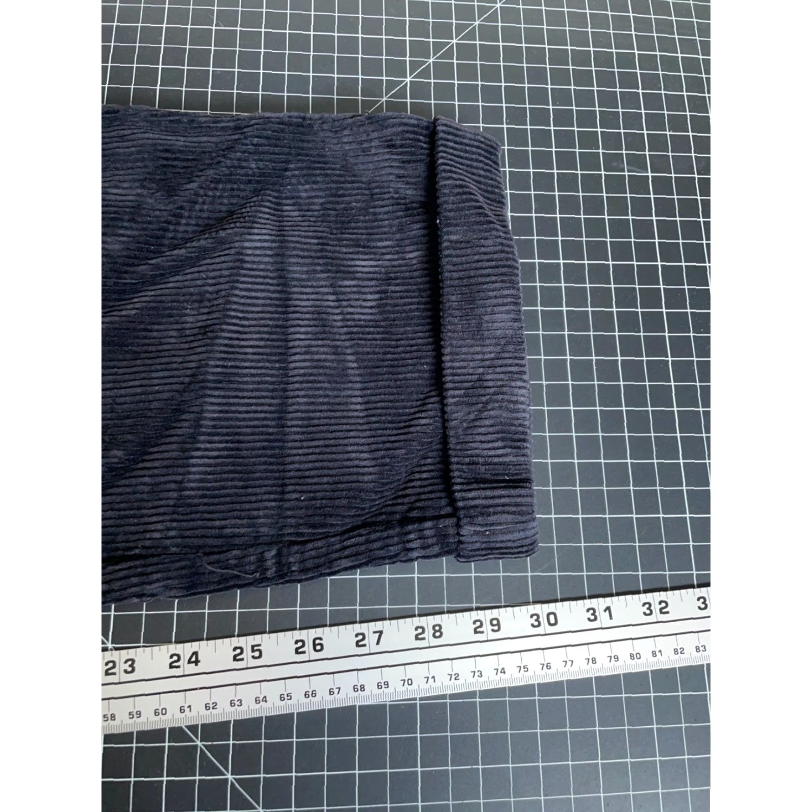 Gap GAP Easy Fit Corduroy Pants Men’s 32 x 30 Dark Blue Pleated Cuffed Vintage 90s Style Chino Size US 32 / EU 48 - 6 Thumbnail