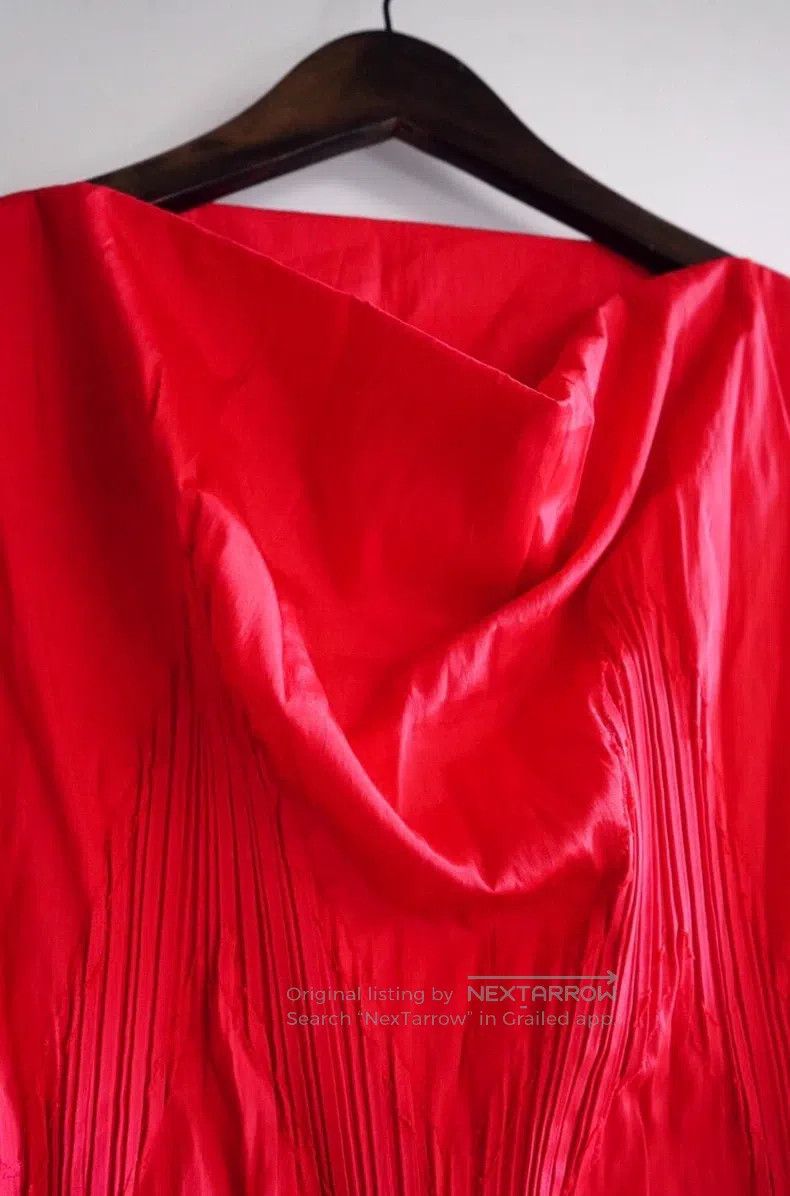 Issey Miyake Issey Miyake Red Short Sleeve Size M / US 6-8 / IT 42-44 - 2 Thumbnail