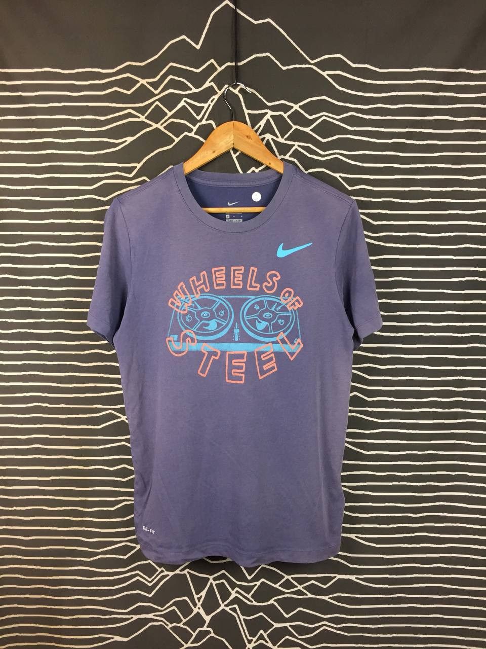 Nike Nike Dri-FIT Wheels of Steel DJ Turntable Graphic Tee Size US M / EU 48-50 / 2 - 2 Thumbnail