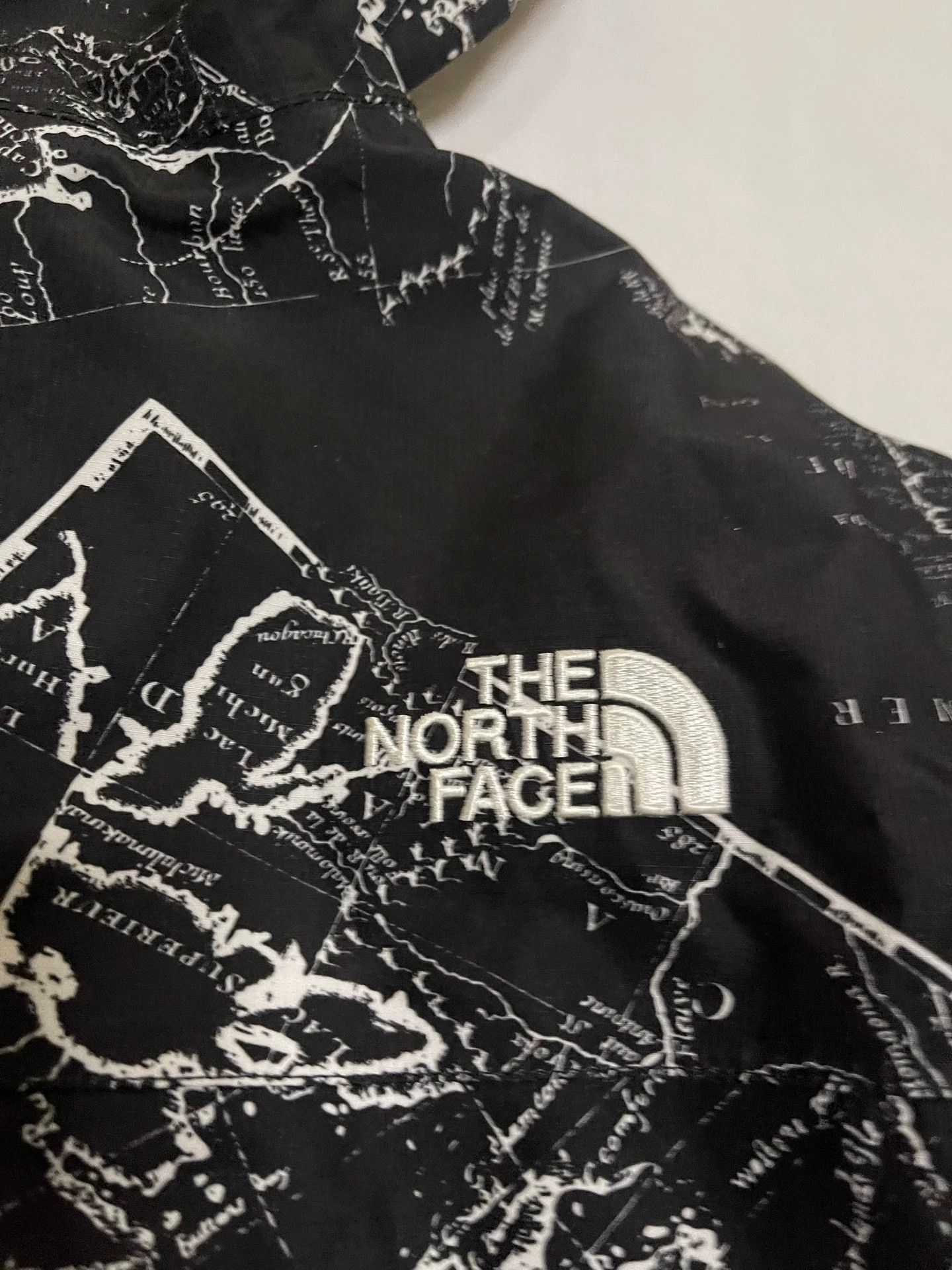 Supreme Supreme x TNF 12SS Venture Old Map Shell Jacket L Size US L / EU 52-54 / 3 - 3 Thumbnail