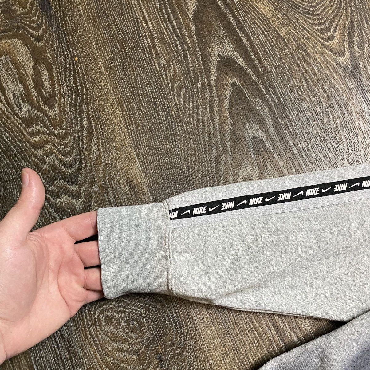 Nike Vintage Nike Custom Sweatshirt Size m Size US M / EU 48-50 / 2 - 5 Thumbnail