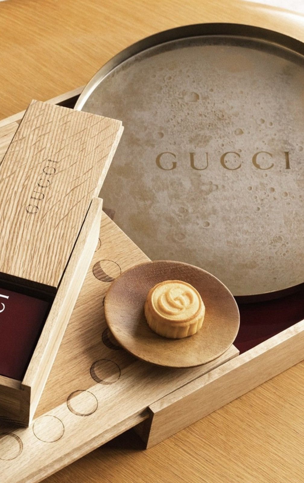 Gucci 🌕 Gucci VIP moon brass tray coffee table decor wooden box Size ONE SIZE - 1 Thumbnail