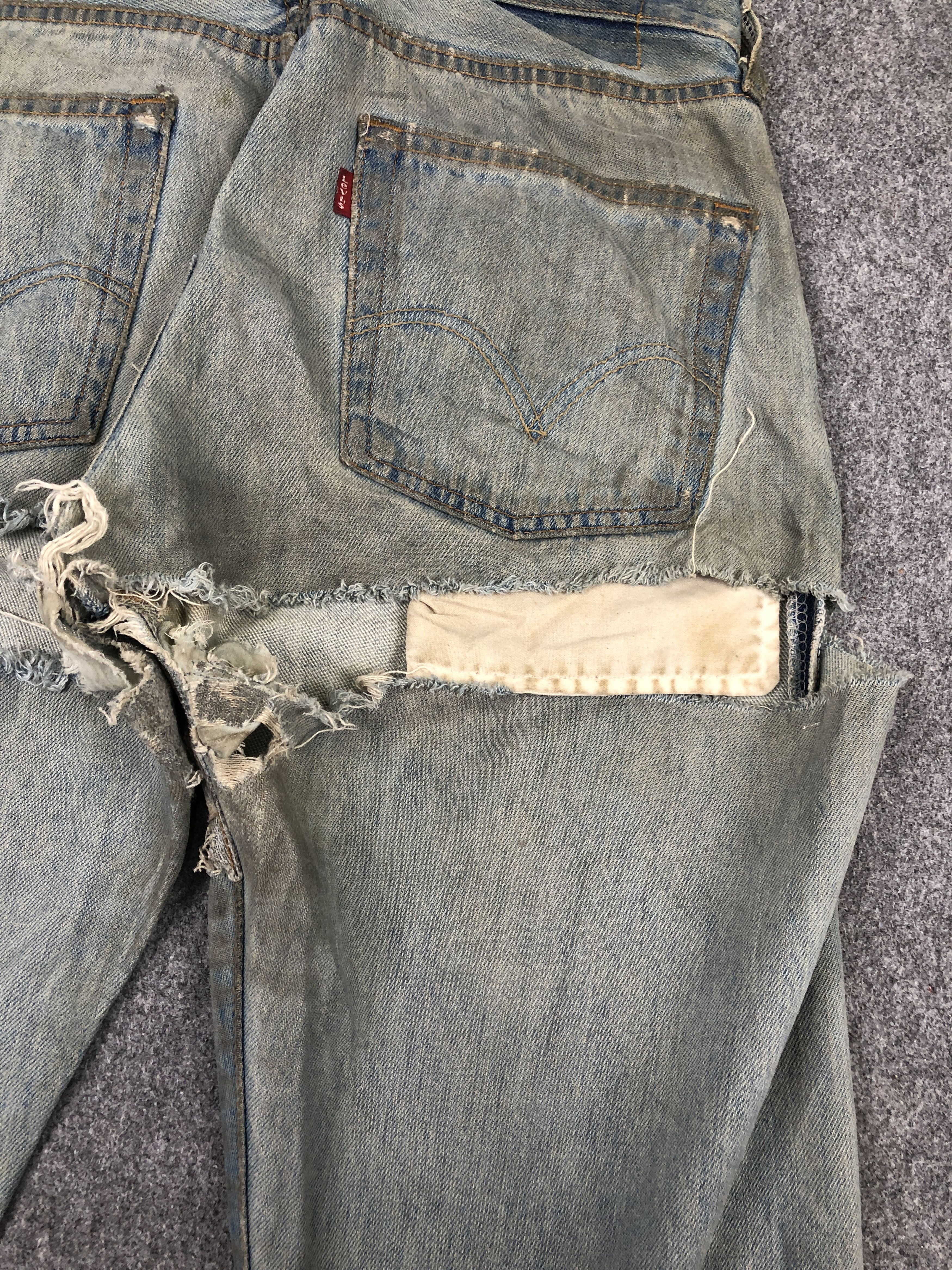 Levi's Distressed Vintage Levis 501 Dirty Jeans DP2350 Size US 30 / EU 46 - 13 Thumbnail