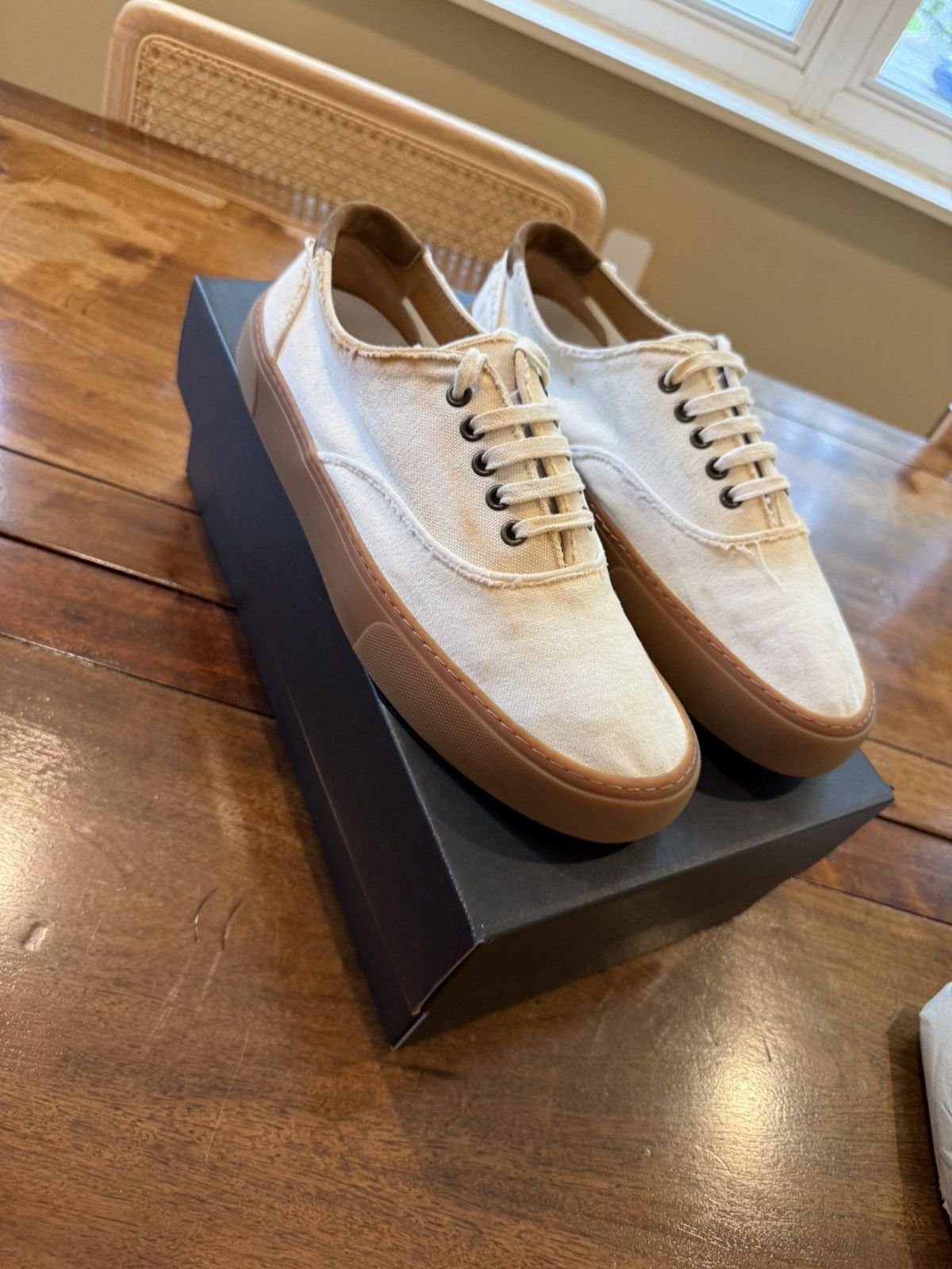 Saint Laurent Paris Saint Laurent Paris Venice Lace Up Sneaker Size US 10.5 / EU 43-44 - 1 Thumbnail