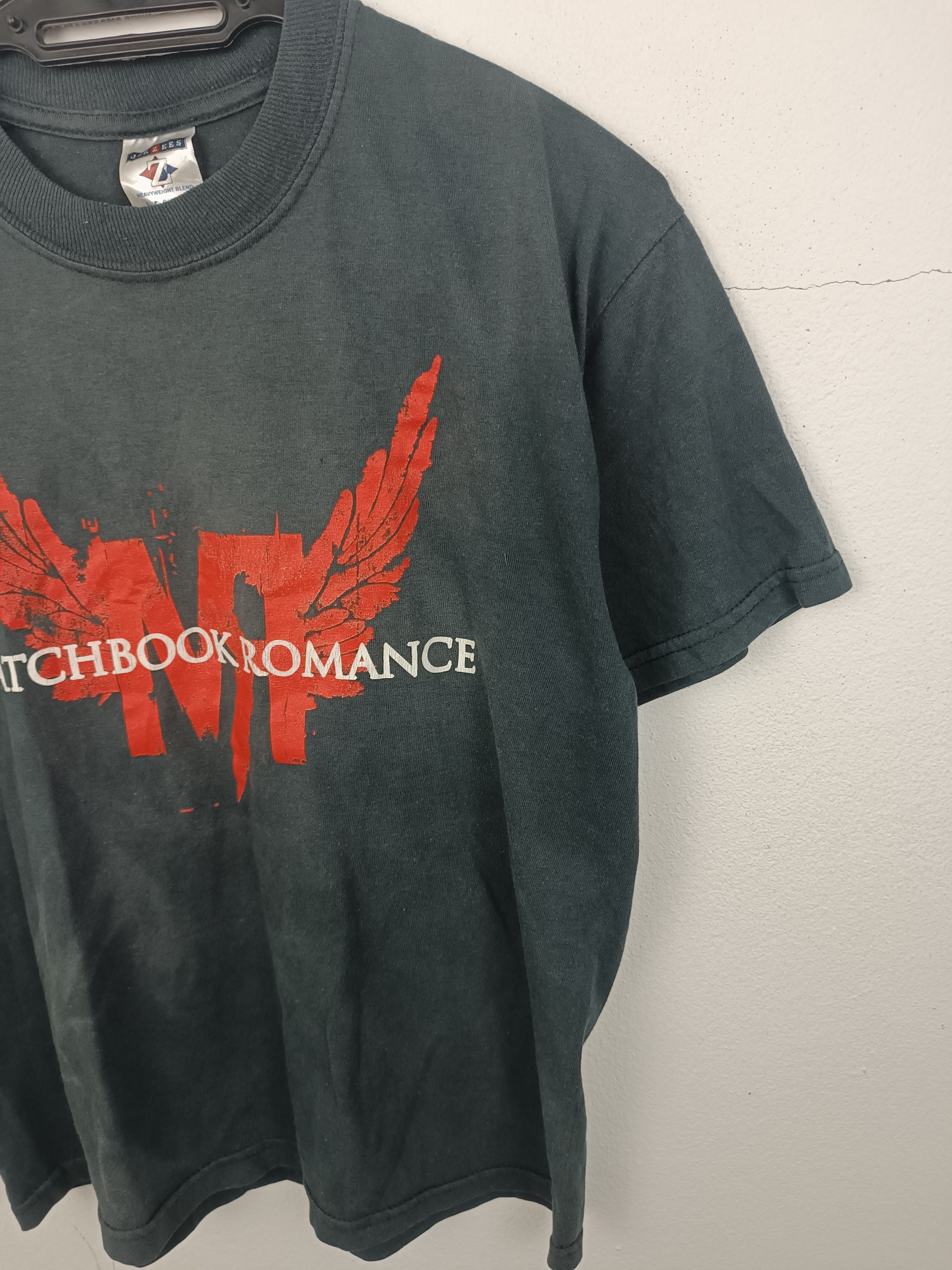 Band Tees THRASHED FADED VINTAGE 2000s MATCHBOX ROMANCE CROP y2k rufio Size US M / EU 48-50 / 2 - 11 Thumbnail