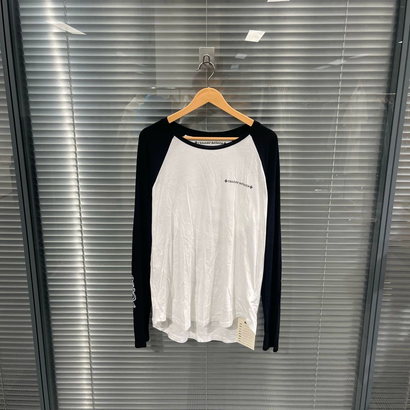 Chrome Hearts Chrome Hearts MattyBoy BW Vine LS M 99N Size US M / EU 48-50 / 2 - 2 Thumbnail