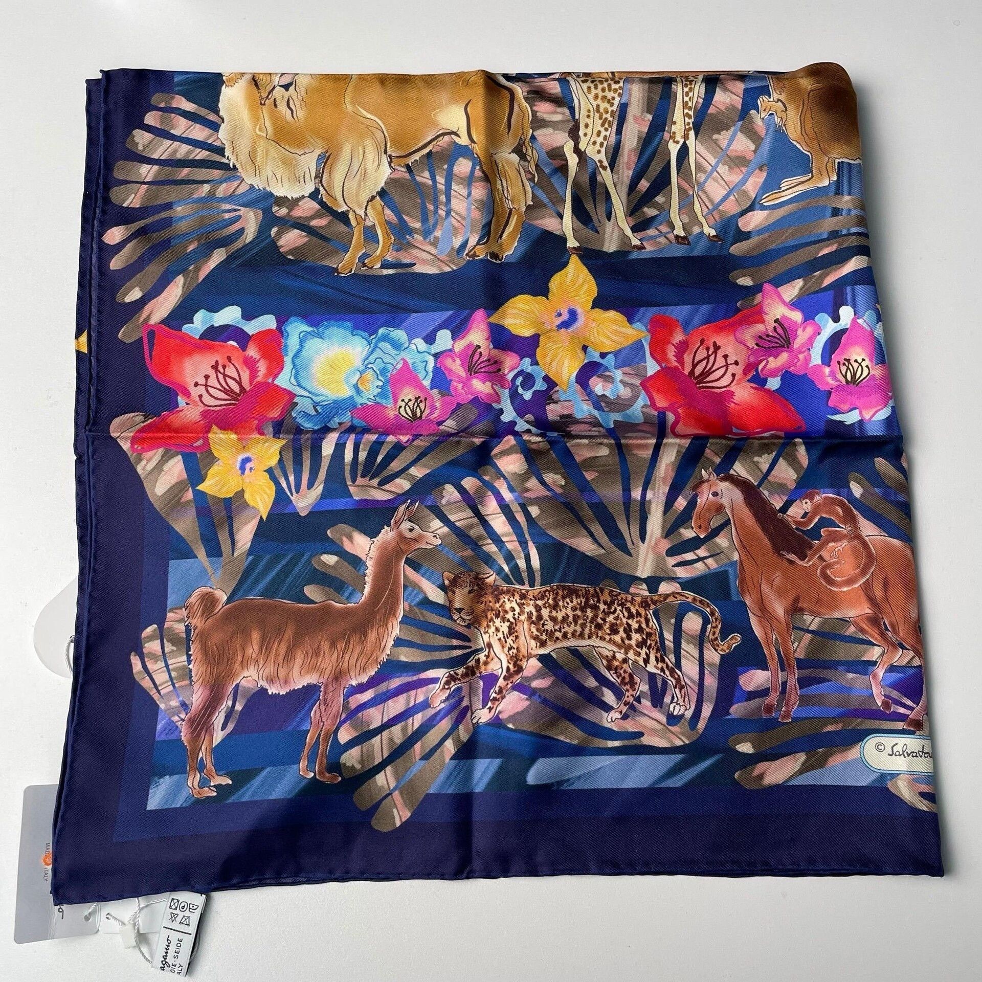 Other Fendi Deep Blue Zoo Animal Scarf. Size ONE SIZE - 1 Thumbnail