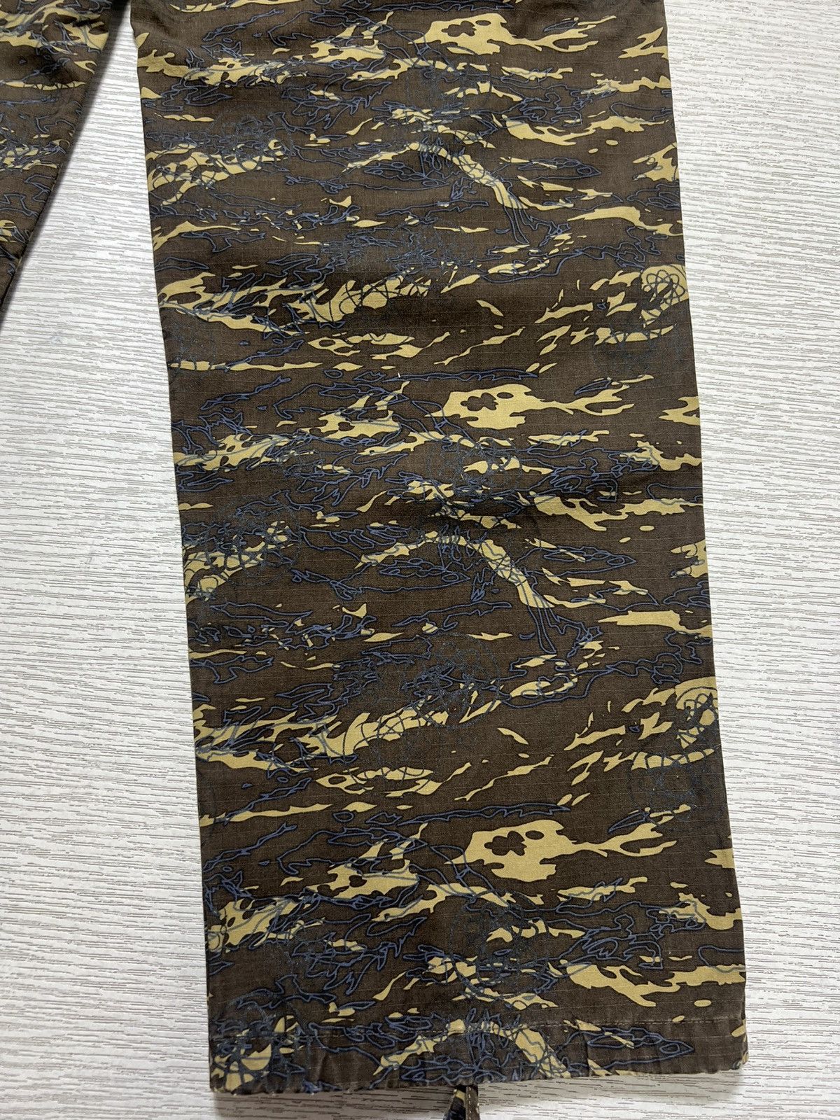 Futura Futura Laboratories - AOP Tiger Camouflage Cargo Pants Size US 34 / EU 50 - 14 Thumbnail