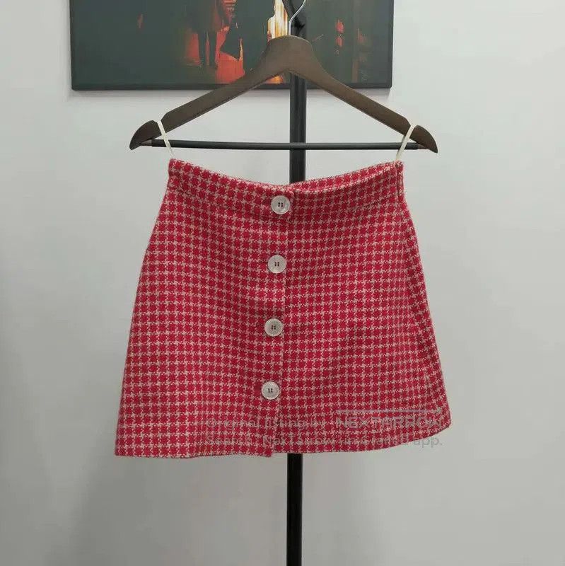 Miu Miu Miu Miu Red A-Line Mini Skirt . Size 28" / US 6 / IT 42 - 1 Thumbnail