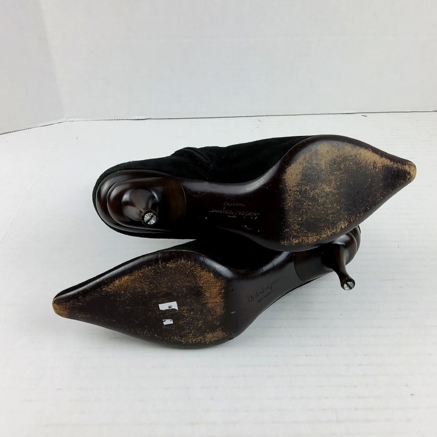 Salvatore Ferragamo VINTAGE Salvatore Ferragamo Black Suede Pointed Toe Heeled Boots 5B Women Shoes Bootie 2.5in Size US 5 / IT 35 - 7 Thumbnail