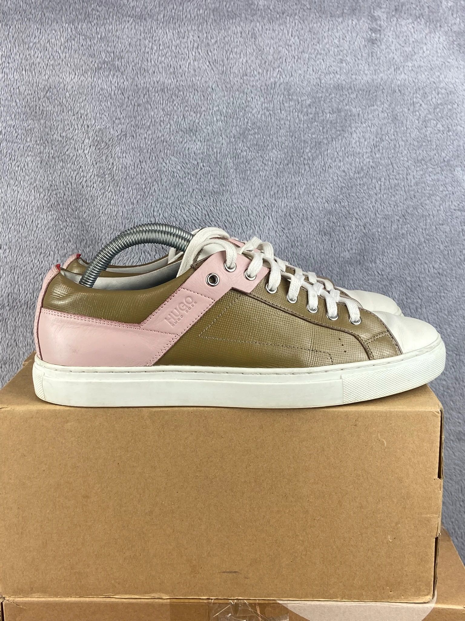 Hugo Boss Hugo Boss trampki złoto białe vintage Size US 9 / EU 42 - 4 Thumbnail