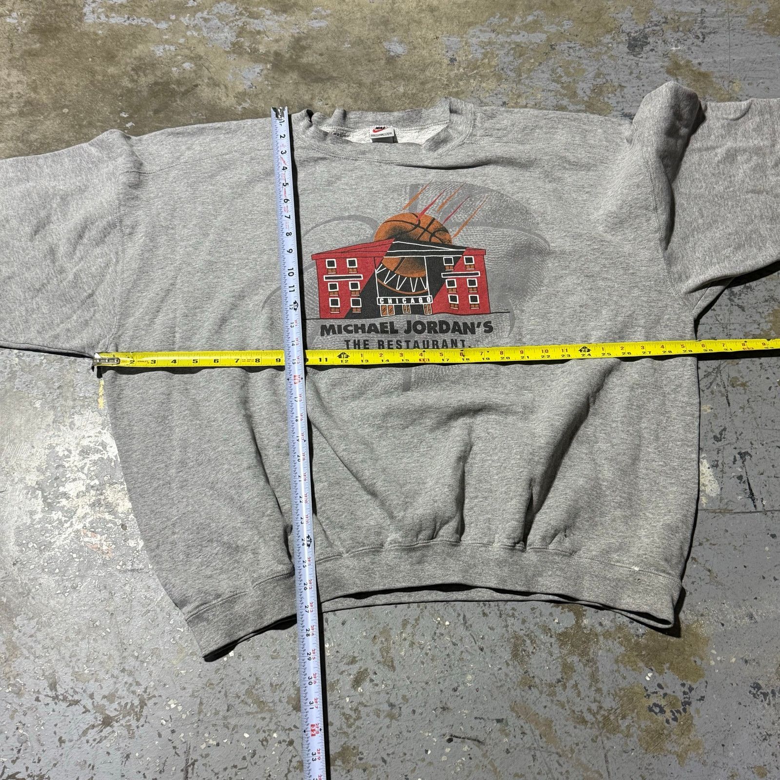 Nike vtg 90’s Nike Michael Jordan’s The Restaurant Crewneck XXL Size US XXL / EU 58 / 5 - 5 Thumbnail