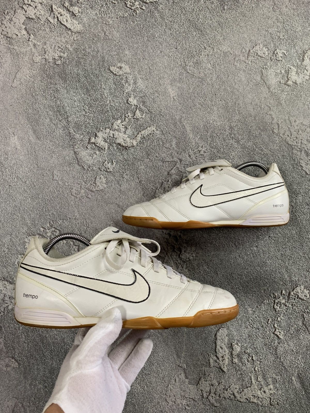 Nike 2009 Nike Tiempo Natural II Leather Futsal Shoes Size EU 43 Size US 9 / EU 42 - 1 Thumbnail