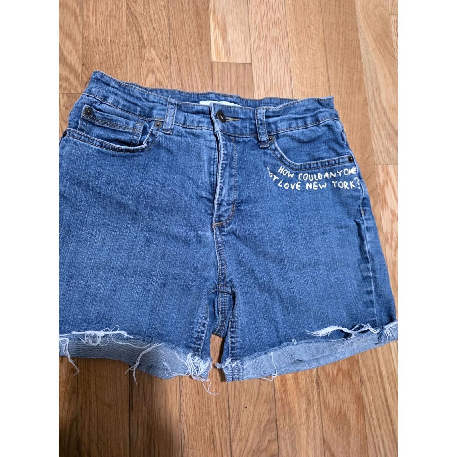 Jones New York Jones New York Cut-Off Shorts Women's 6 Blue Denim Cotton Mid Rise Stretch Casual 5-Pocket Button Front Womens Summer Winter Fall Spring USA Shirt? Size 28" / US 6 / IT 42 - 3 Thumbnail
