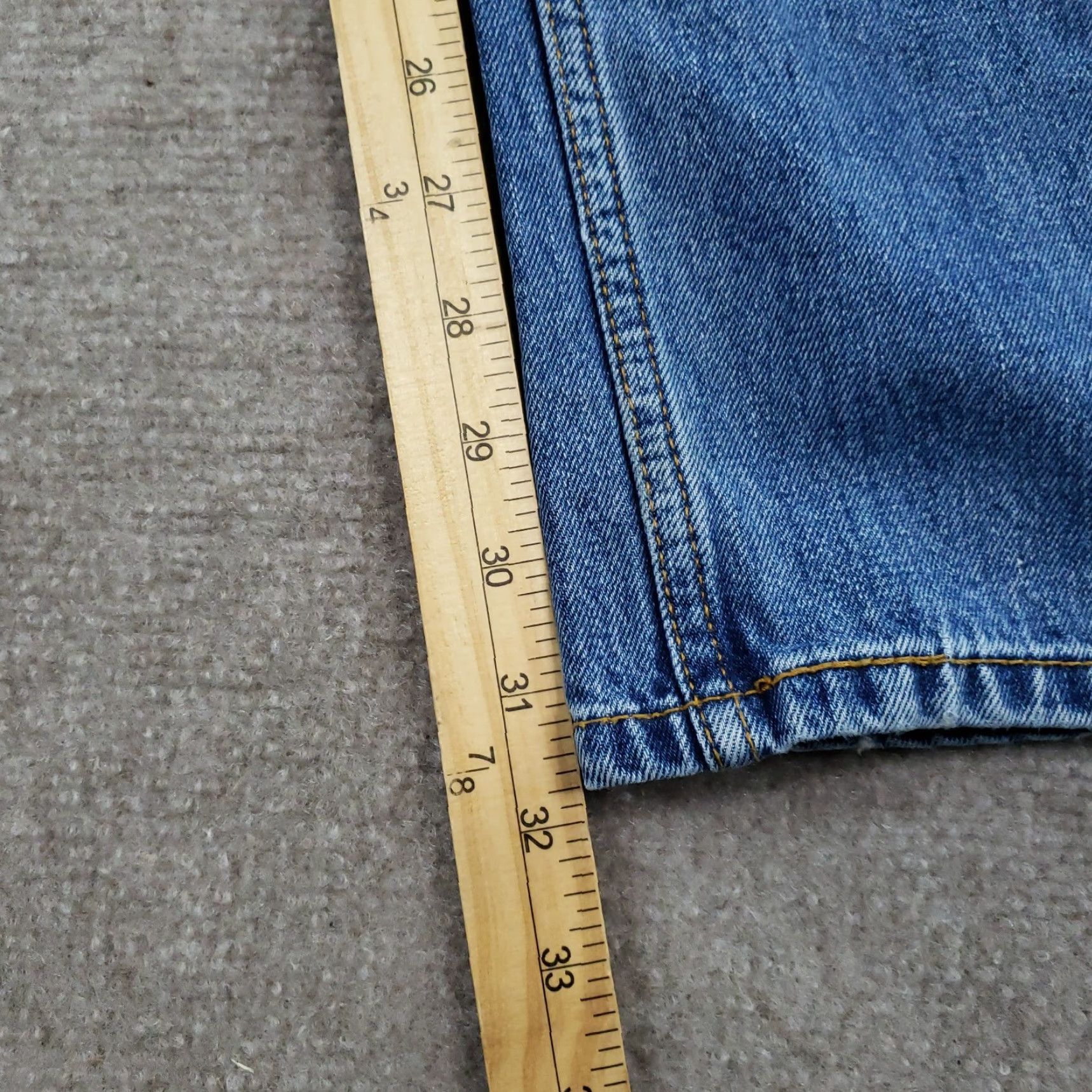 Levi's Levi's 505 Jeans Men 38x32 Blue Denim Regular Straight Leg Casual Classic Shirt Jeans Men 38 Blue Denim 505 Straight Regular 5 Pocket Pockets Mens Size US 38 / EU 54 - 3 Thumbnail