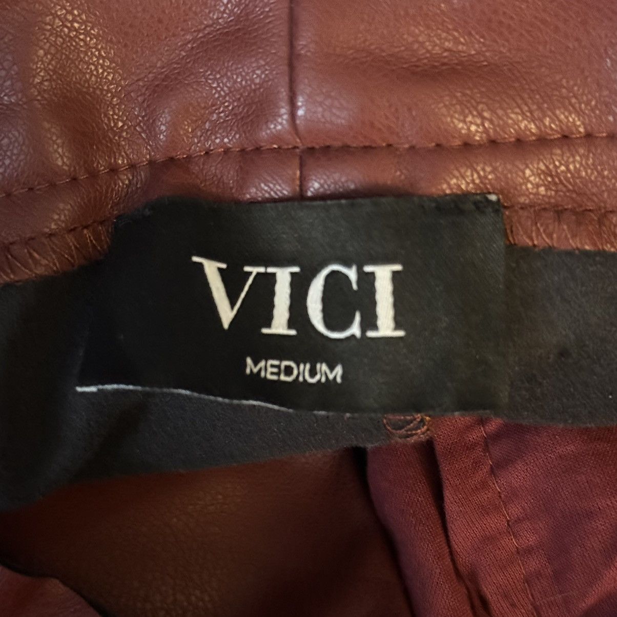 Other VICI burgundy faux leather cropped pants Size 30" / US 8 / IT 44 - 5 Thumbnail