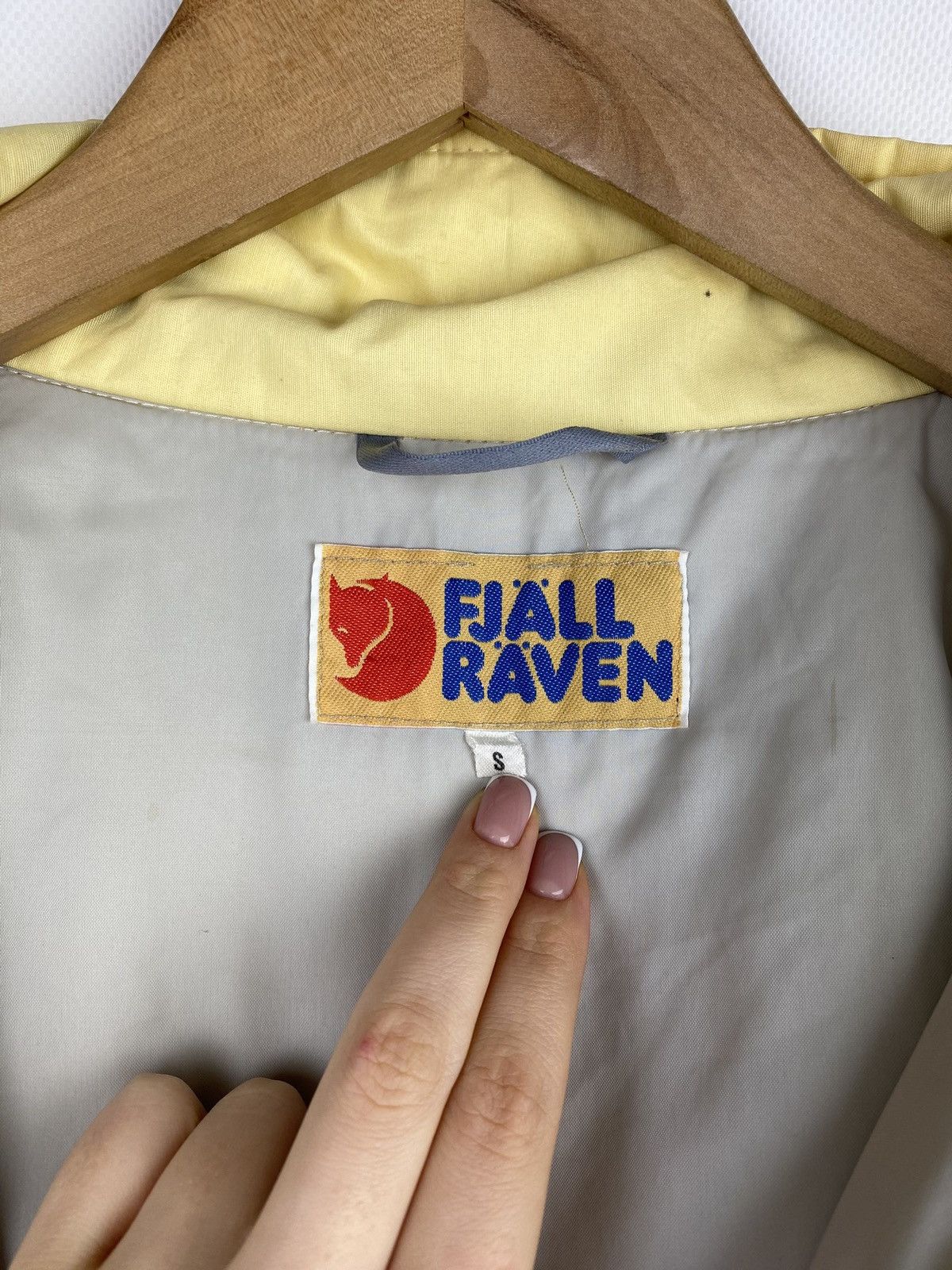 Fjallraven × Vintage Fjallraven Thinsulate vintage men’s jacket size S Size US S / EU 44-46 / 1 - 22 Thumbnail
