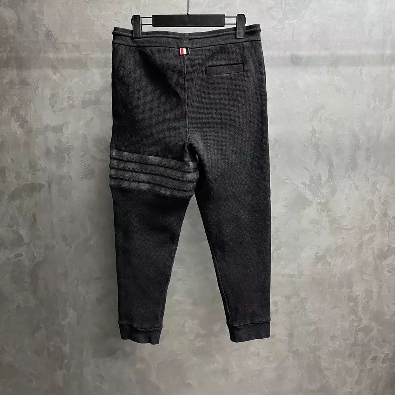 Thom Browne Thom browne Size3 Charcoal gray classic four-striped waffle Size US 33 - 2 Thumbnail