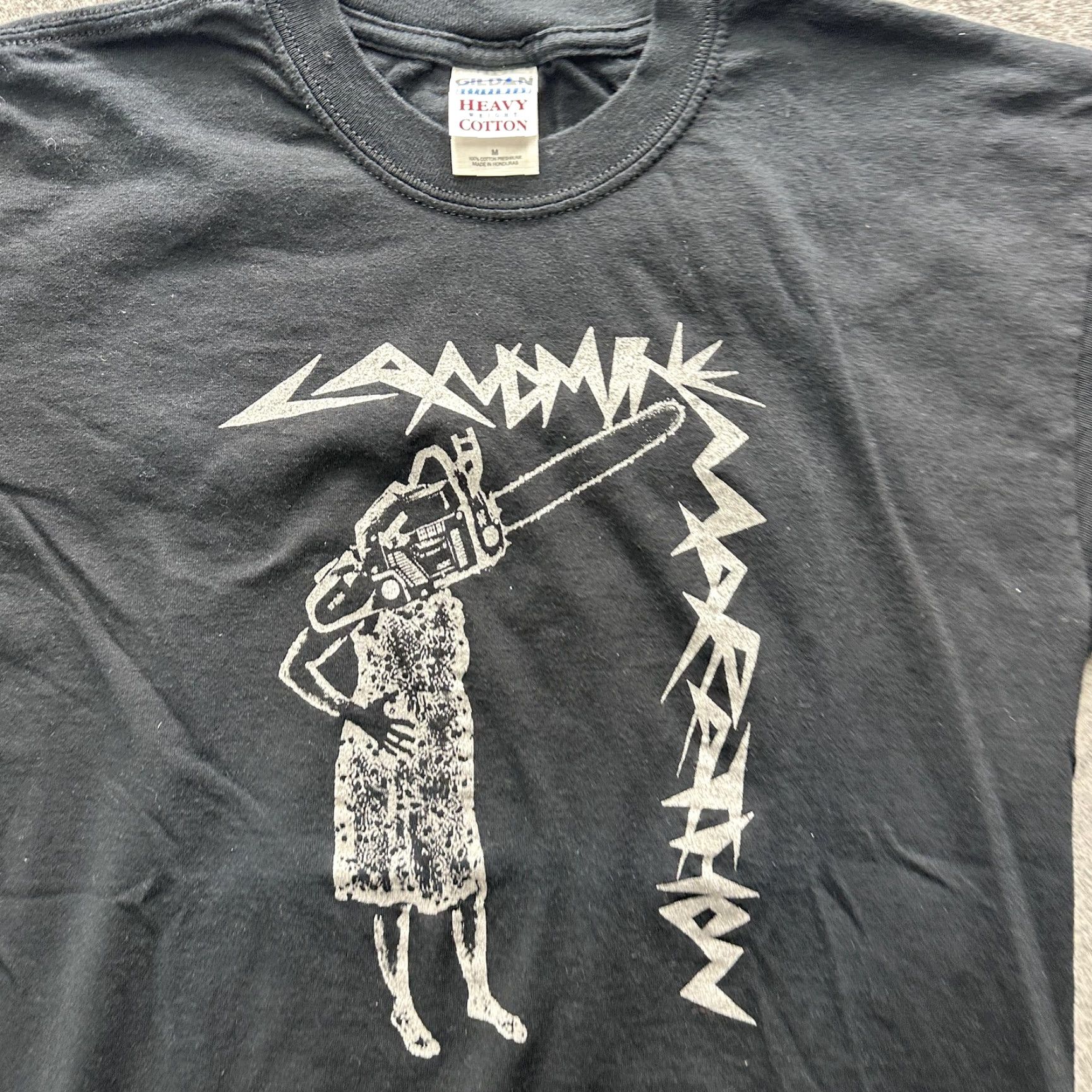 Gildan Chainsaw Marathon Shirt Mens Medium Black Gildan Horror Graphic Tee Size US M / EU 48-50 / 2 - 4 Thumbnail