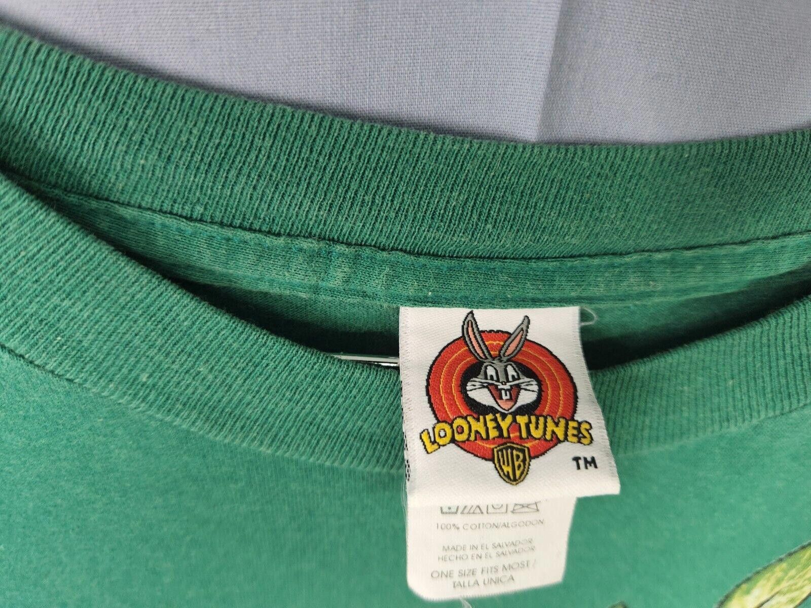 Designer Vintage Tweety Bird Christmas Pucker Up Tshirt Size XL Size US XL / EU 56 / 4 - 6 Thumbnail