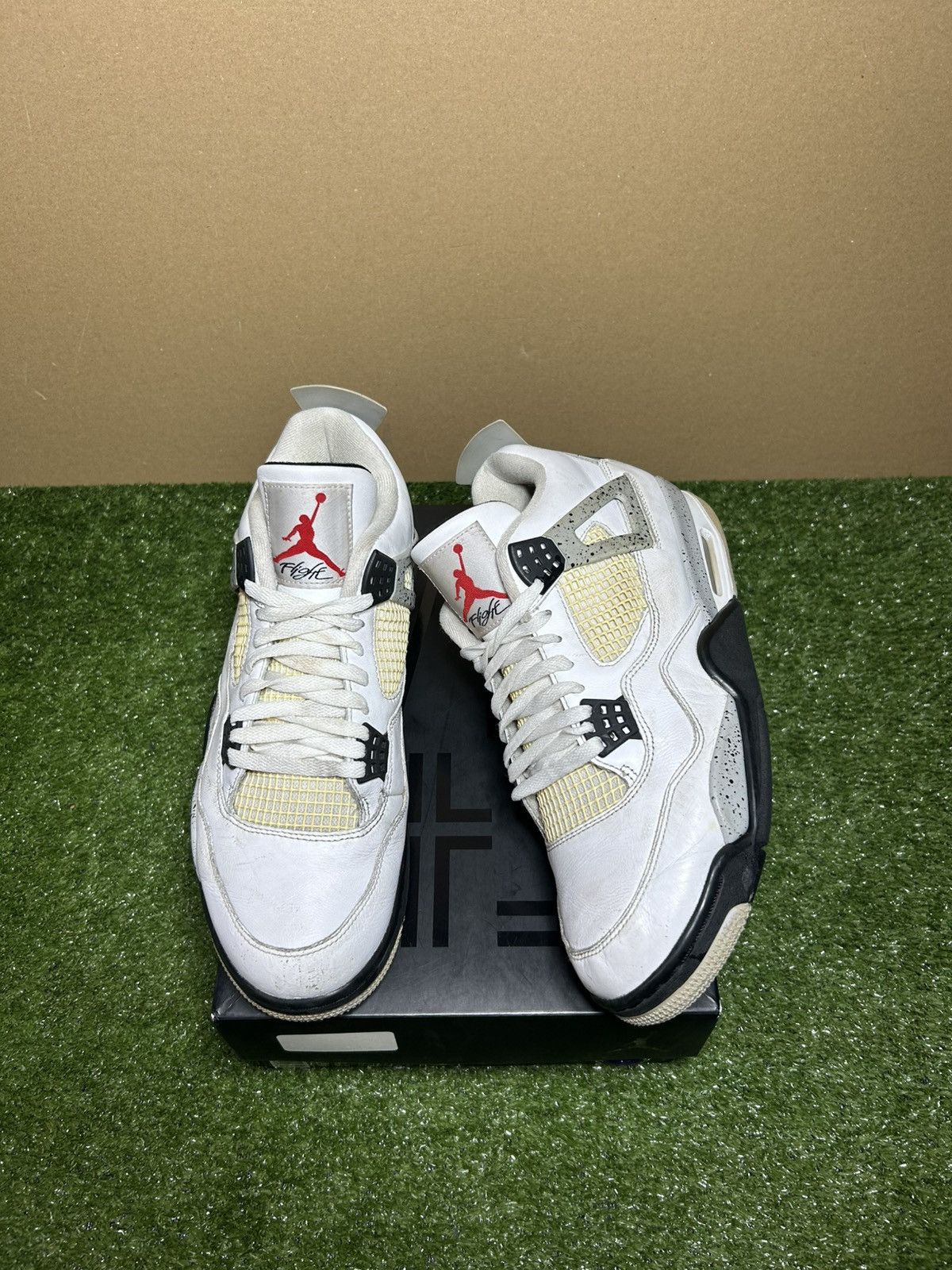 Jordan Brand Jordan 4 white cement 2016 Size US 11.5 / EU 44-45 - 1 Thumbnail