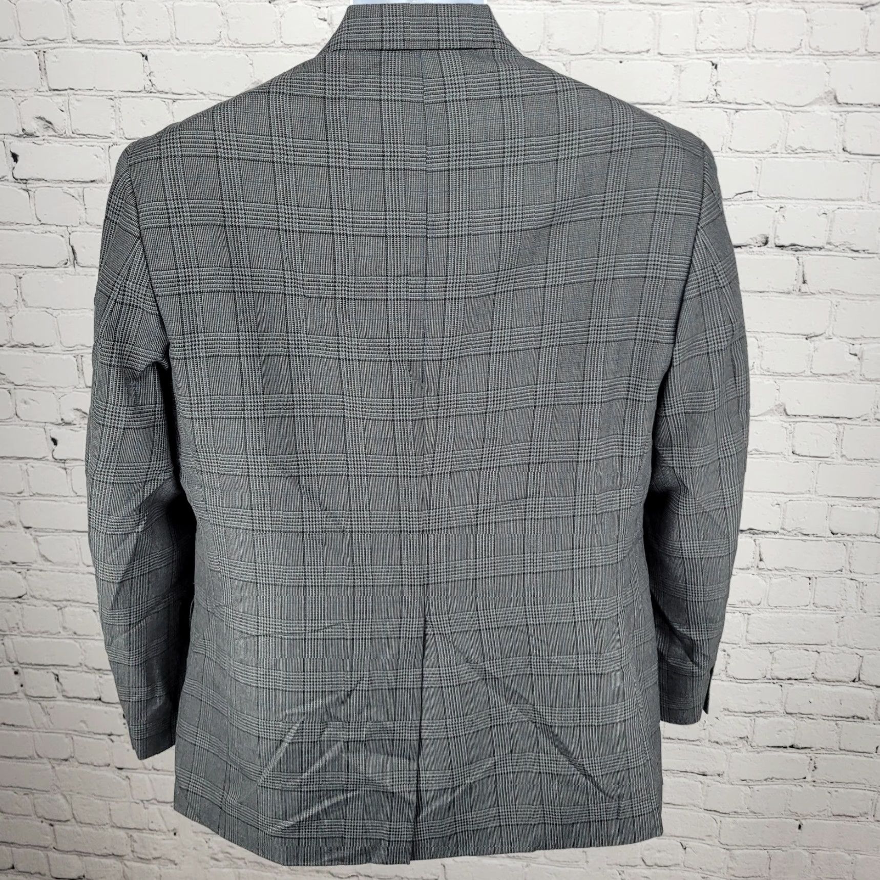 Geoffrey Beene VINTAGE Geoffrey Beene Grey Check Sport Coat Blazer 2 Button Single-Vented Notch Lapel Mens 38S Size 38R - 2 Thumbnail