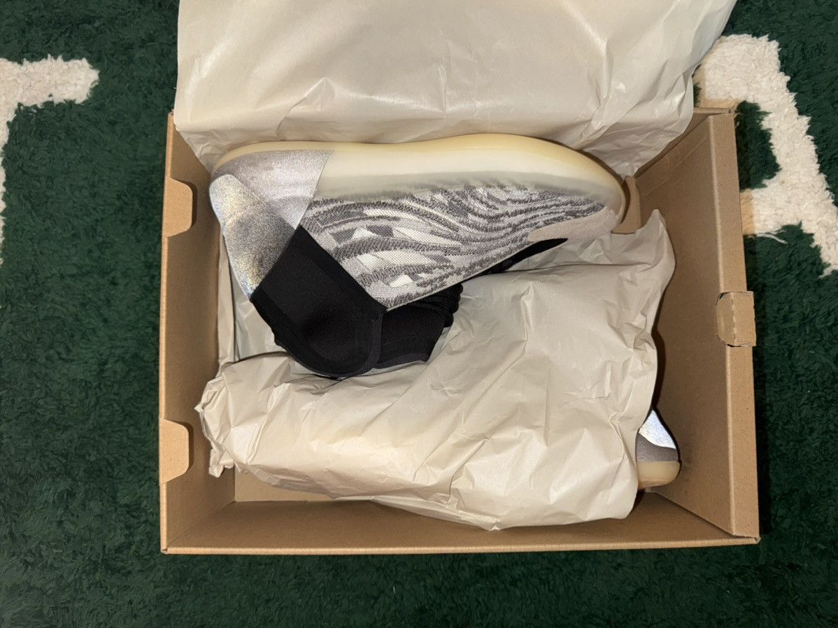 Yeezy Yeezy QNTM Lifestyle Model Sz.5M Size US 5 / EU 37 - 1 Thumbnail