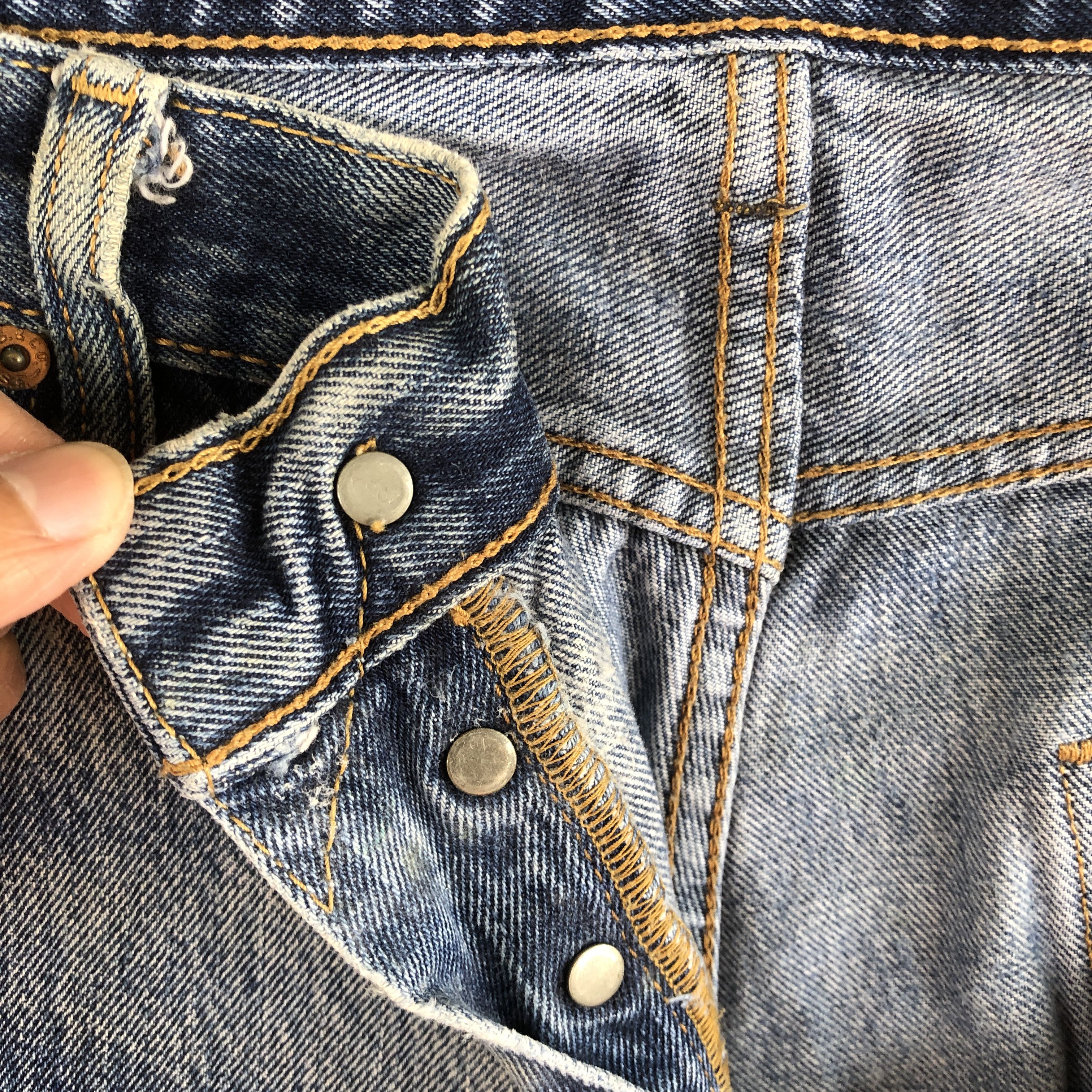 Levi's Vintage Levis 501 Ripped Jeans Levi's Faded Light Wash Denim Size US 36 / EU 52 - 7 Thumbnail