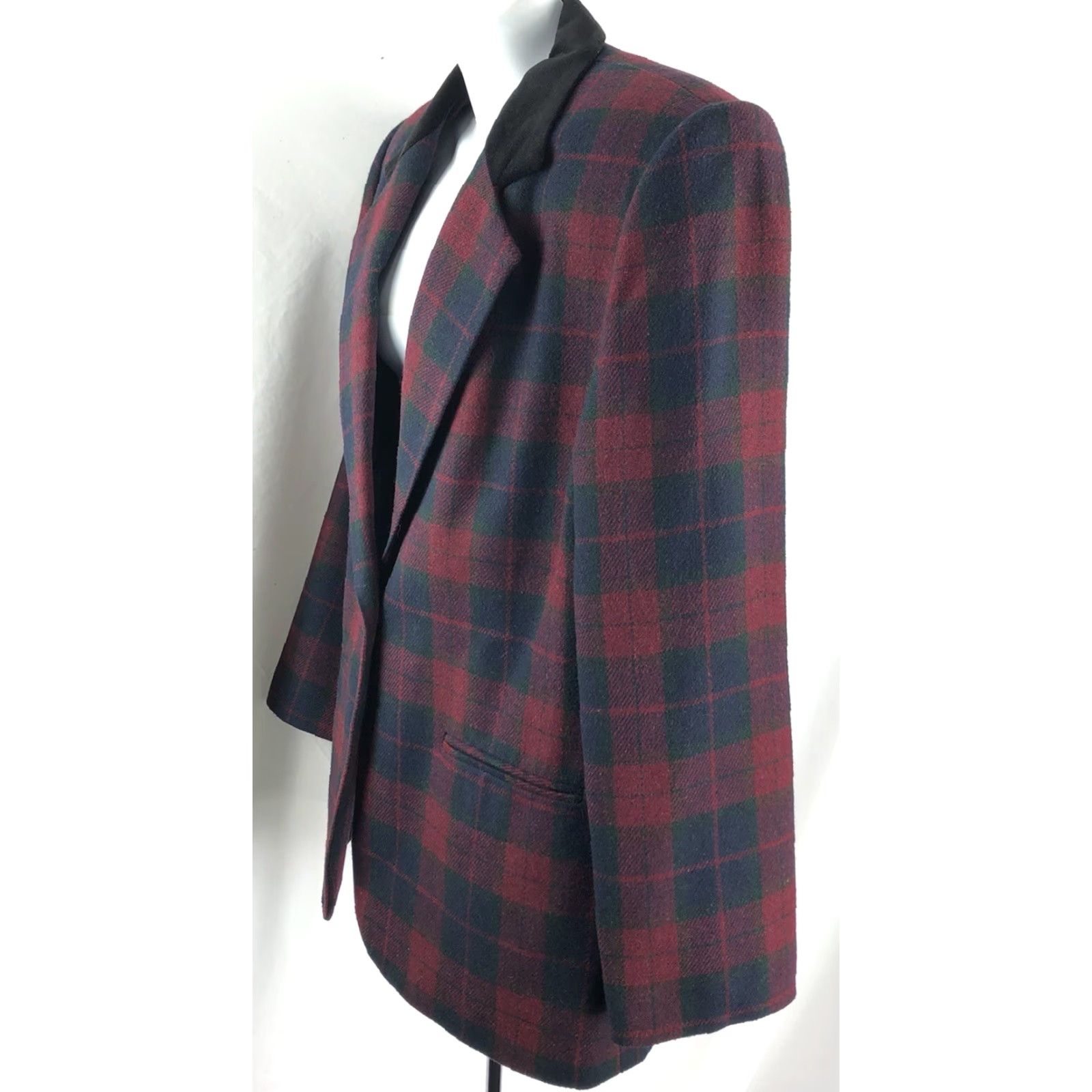Vintage VINTAGE Sag Harbor Blazer Women's 10 Red Plaid Wool Velvet Collar Tweed Regular Size Blazer 90s Preppy Academia Fashion Gem Size L / US 10 / IT 46 - 2 Thumbnail