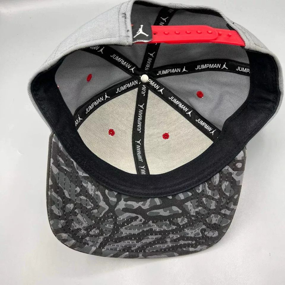 Jordan Brand Air Jordan Hat Men Gray Camouflage Embroidered Snap Back Cap Size ONE SIZE - 5 Thumbnail
