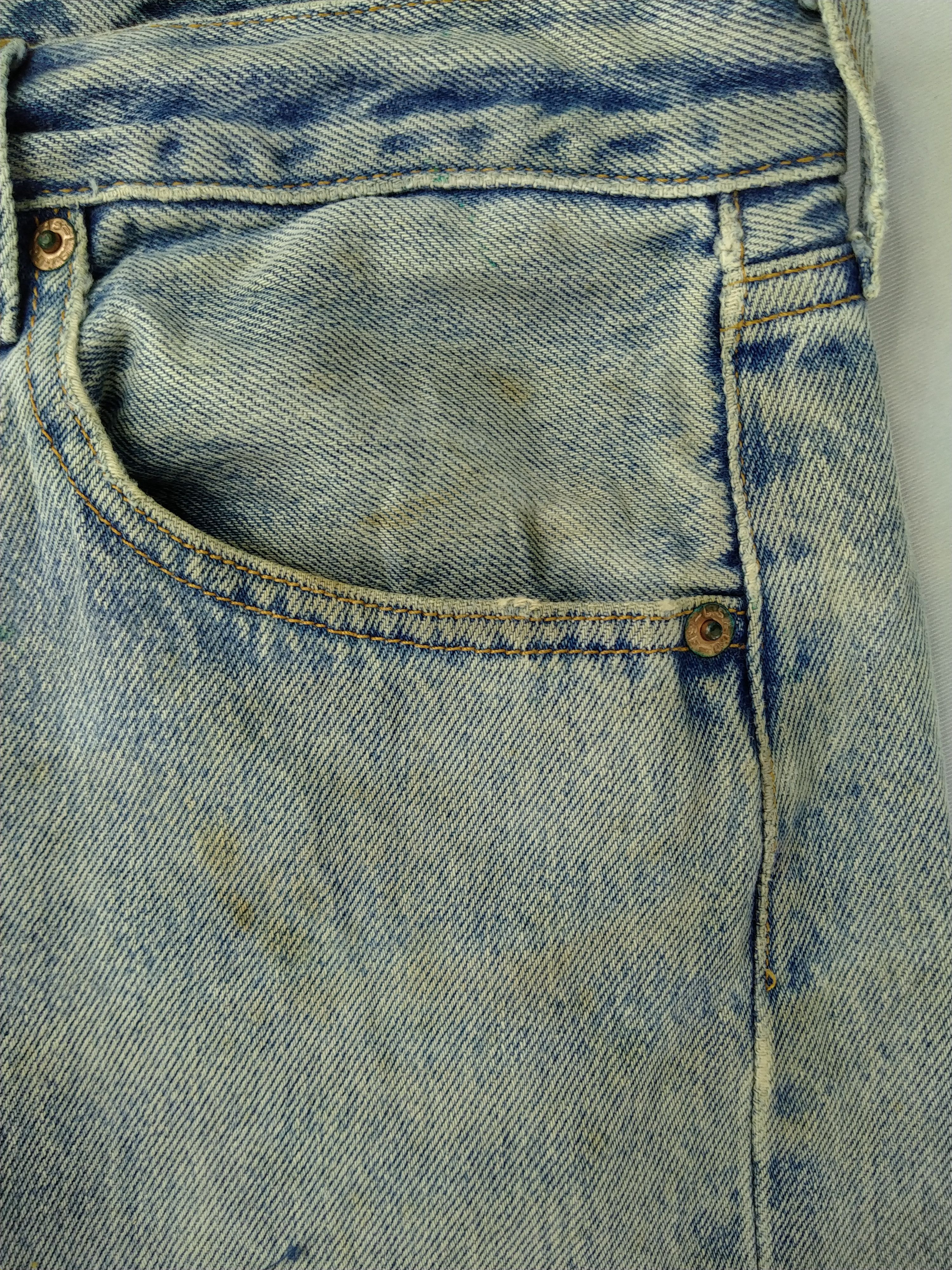 Levi's Light Wash Vintage Levi's 501 Distressed Denim 31x29.5 JN582 Size US 31 - 18 Thumbnail