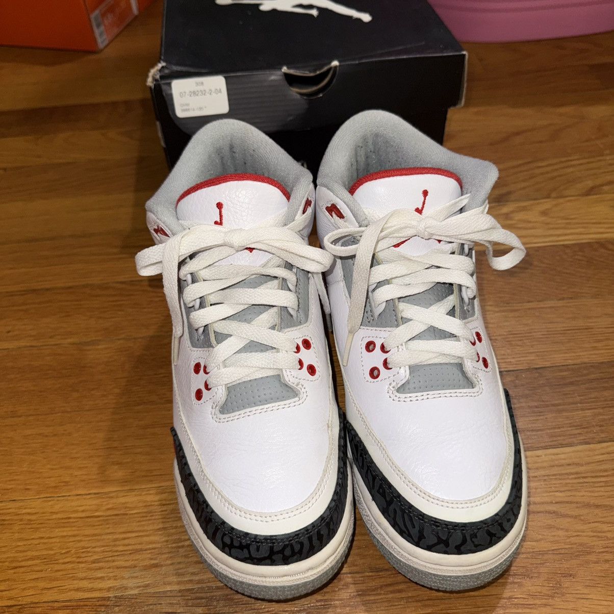 Jordan Brand Jordan 3 Retro Fire Red (2013) Size US 7 / EU 40 - 7 Thumbnail