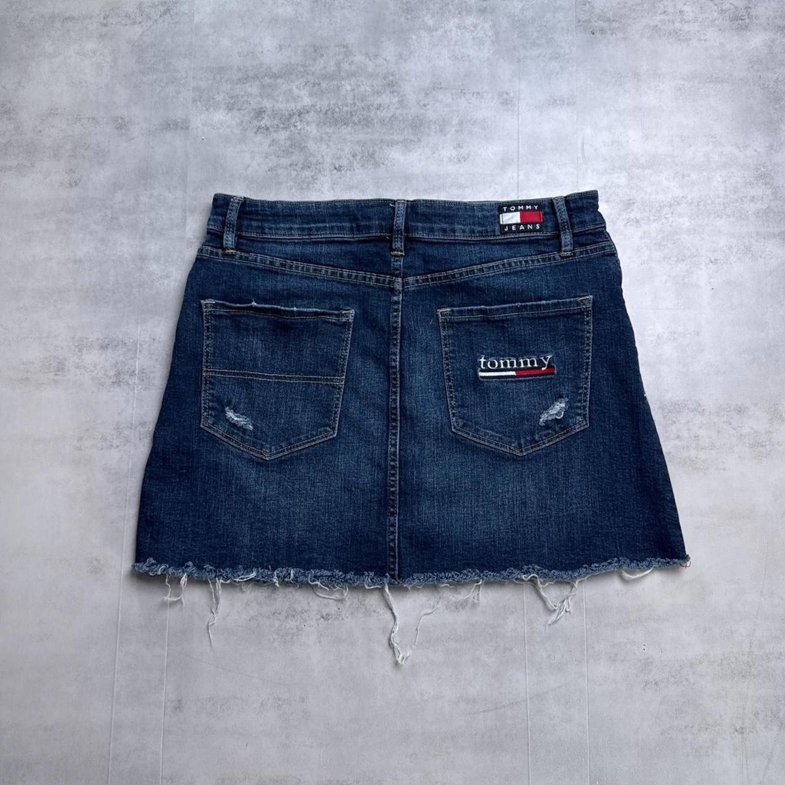 Tommy Hilfiger Y2K Tommy Hilfiger 00s Denim Skirt Size 32" / US 10 / IT 46 - 1 Thumbnail