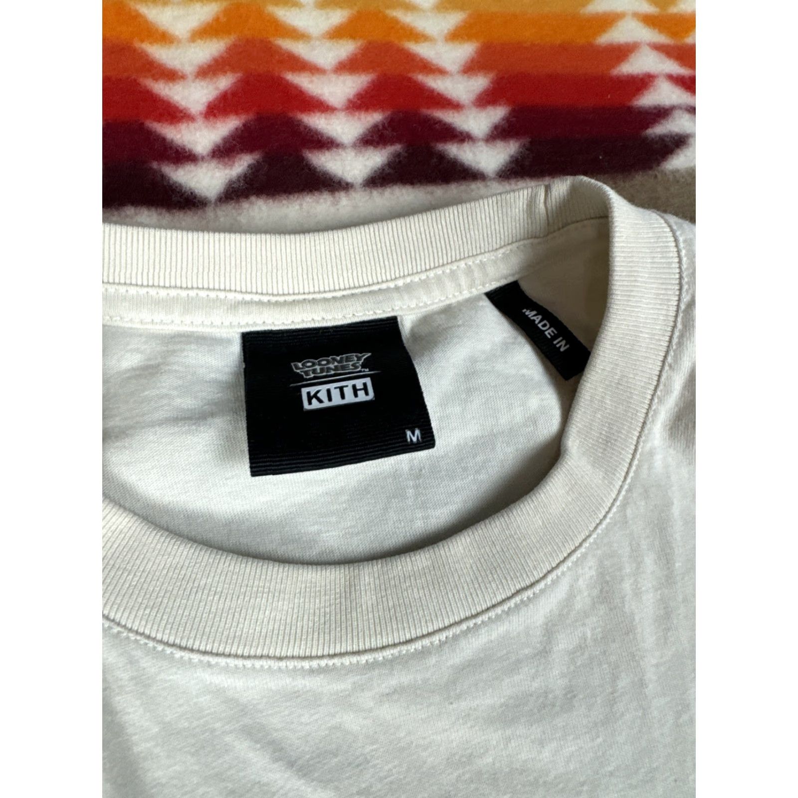 Kith KITH X LOONEY TUNES Bugs Vintage Tee White Shirt MEN sz M 2020 Size US M / EU 48-50 / 2 - 4 Thumbnail