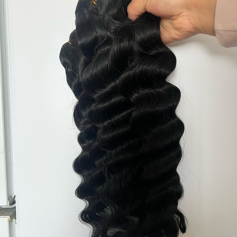 Other Luxurious Black Wavy Hair Extensions Bundle Three pieces 30 Size ONE SIZE - 4 Thumbnail