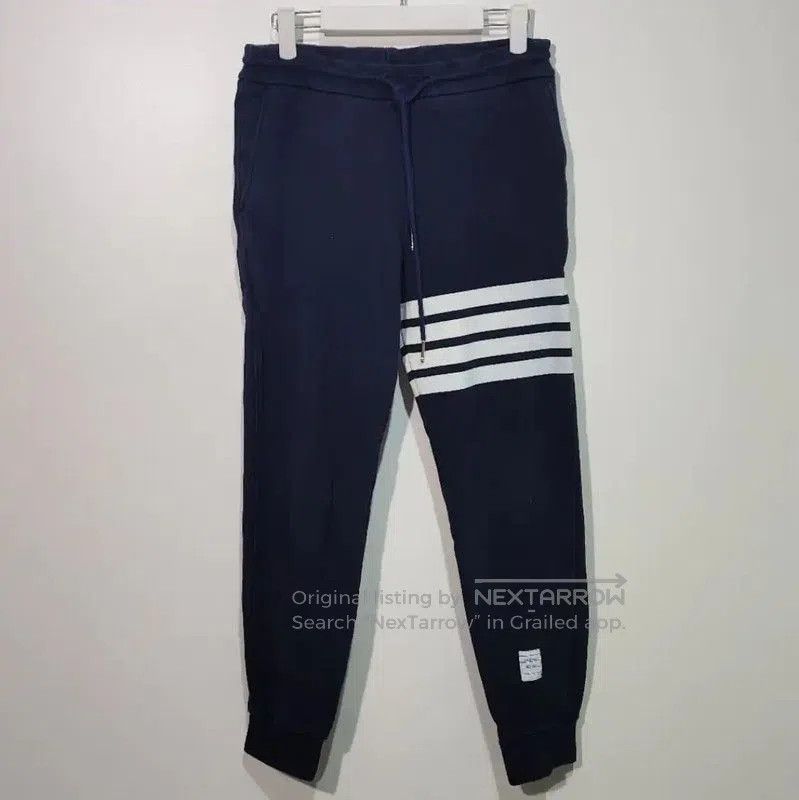 Thom Browne Navy Cotton Casual Pants for Women .