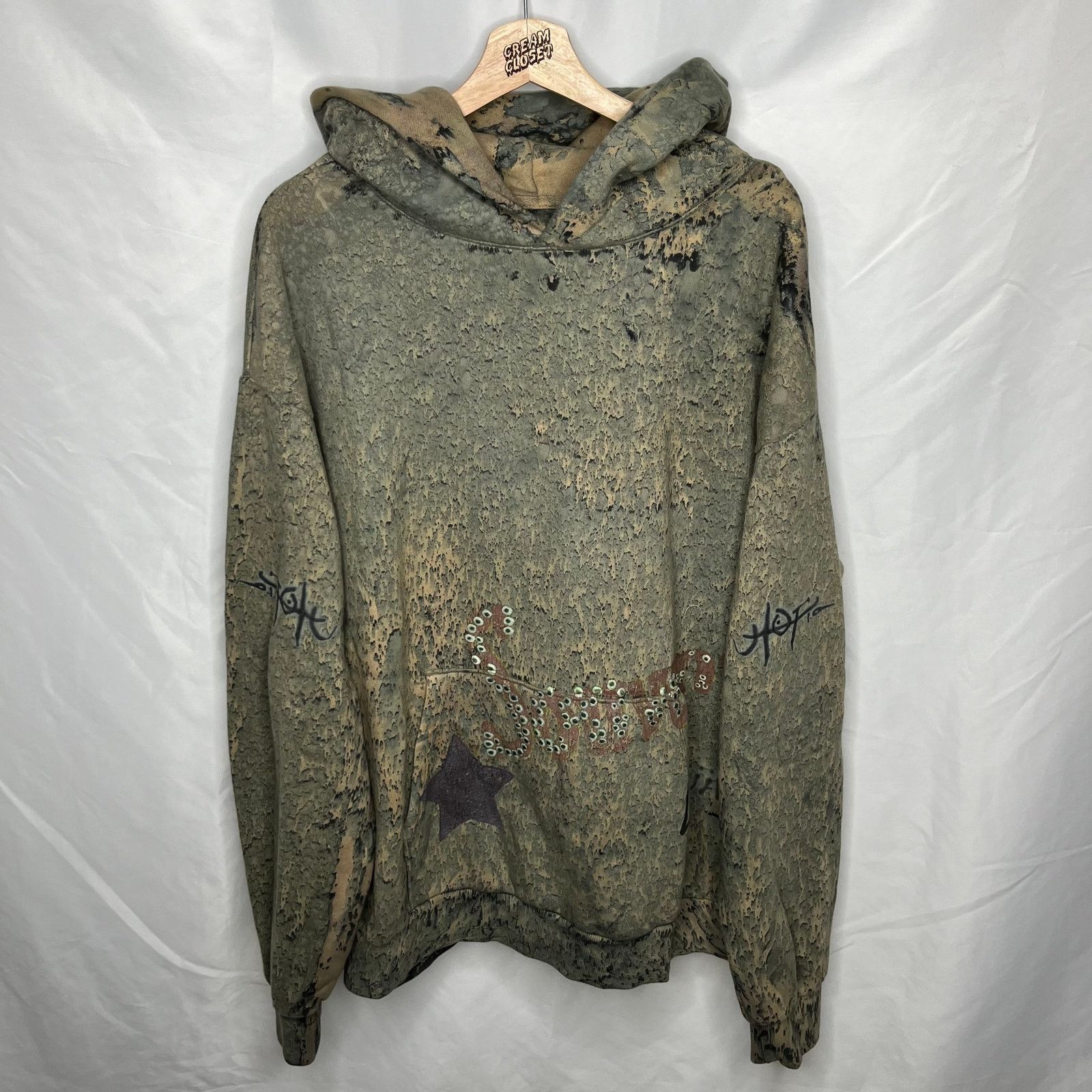 image of Travis Scott Cactus Jack Utopia La Exclusive Camo Tour Merch Hoodie in Green, Men's (Size XL)