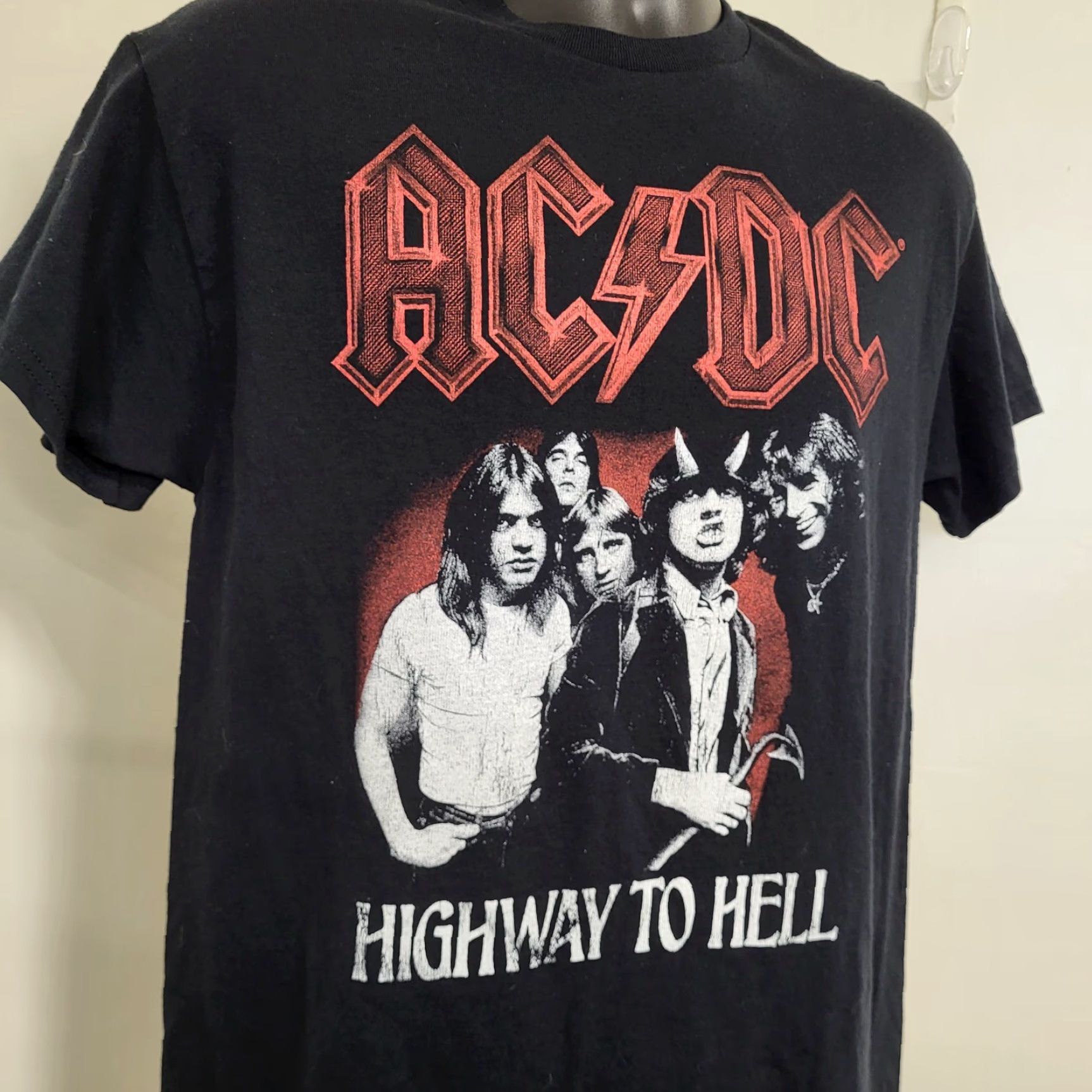 Vintage AC/DC Highway To Hell T-Shirt Men's Size M Black Short Sleeve Crew Neck Band Rock Music 80s Band Merch Holiday Sale Size US M / EU 48-50 / 2 - 4 Thumbnail