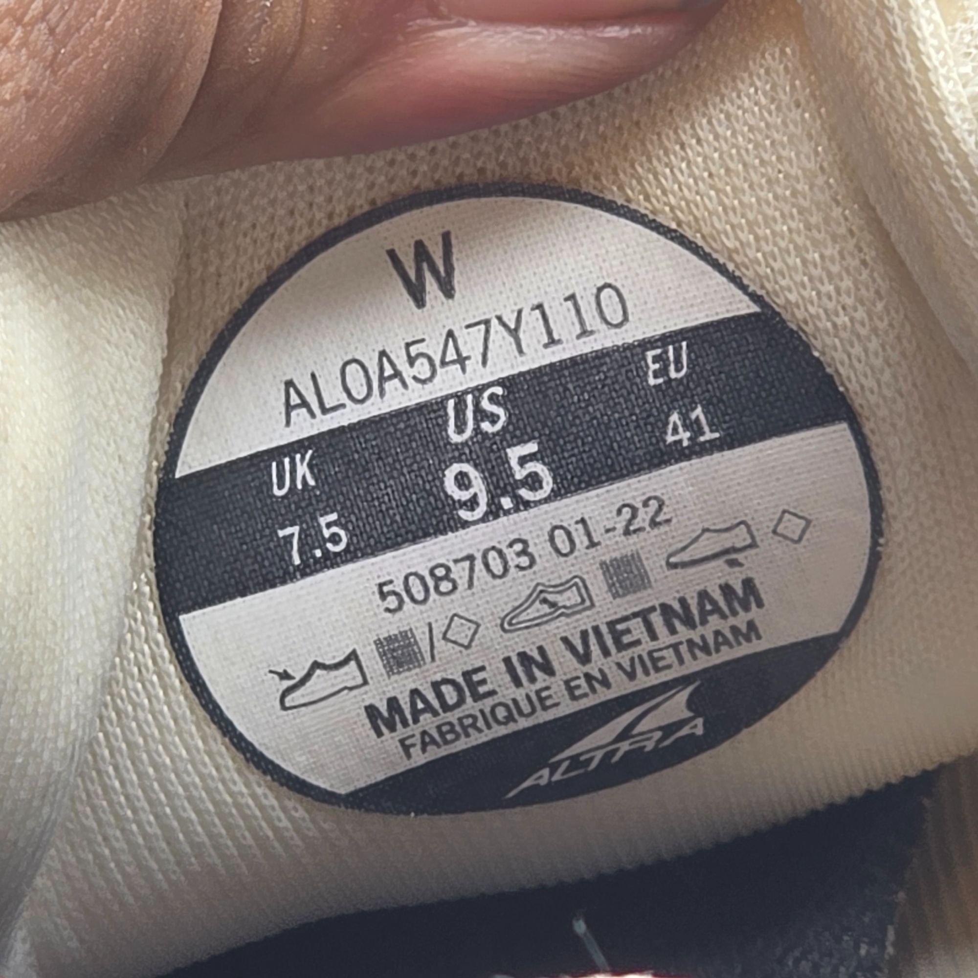 Altra Altra Solstice XT 2 Womens Size 9.5 White Pink Road Running Size US 9.5 / IT 39.5 - 6 Thumbnail
