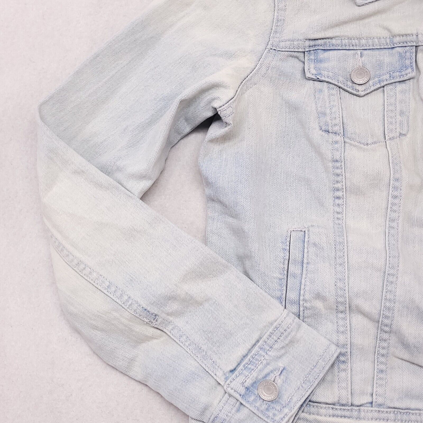 Old Navy Old Navy Button Up Denim Jean Jacket Womens Size S Blue Size S / US 4 / IT 40 - 5 Thumbnail