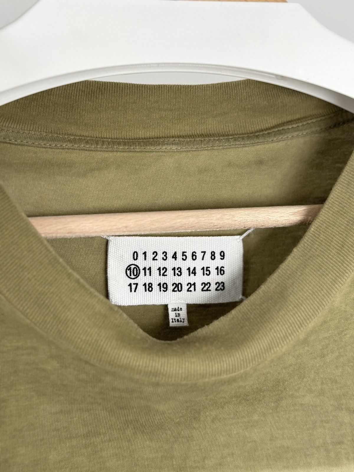 Maison Margiela Maison Margiela big logo t-shirt (L) Size US L / EU 52-54 / 3 - 5 Thumbnail