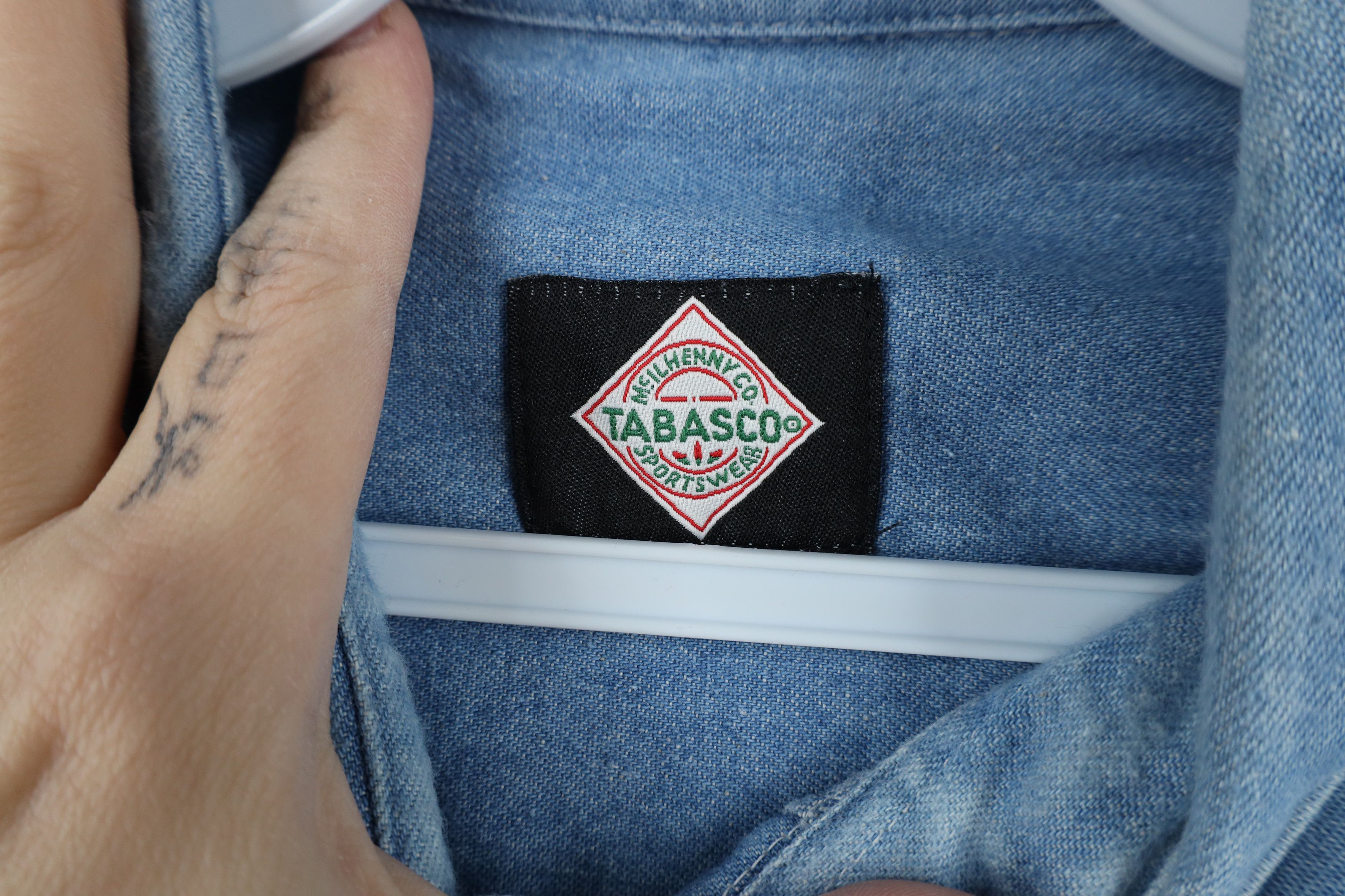 Vintage Vintage 90s Tabasco Hot Sauce Denim Jean Button Down Shirt Size US XL / EU 56 / 4 - 9 Thumbnail
