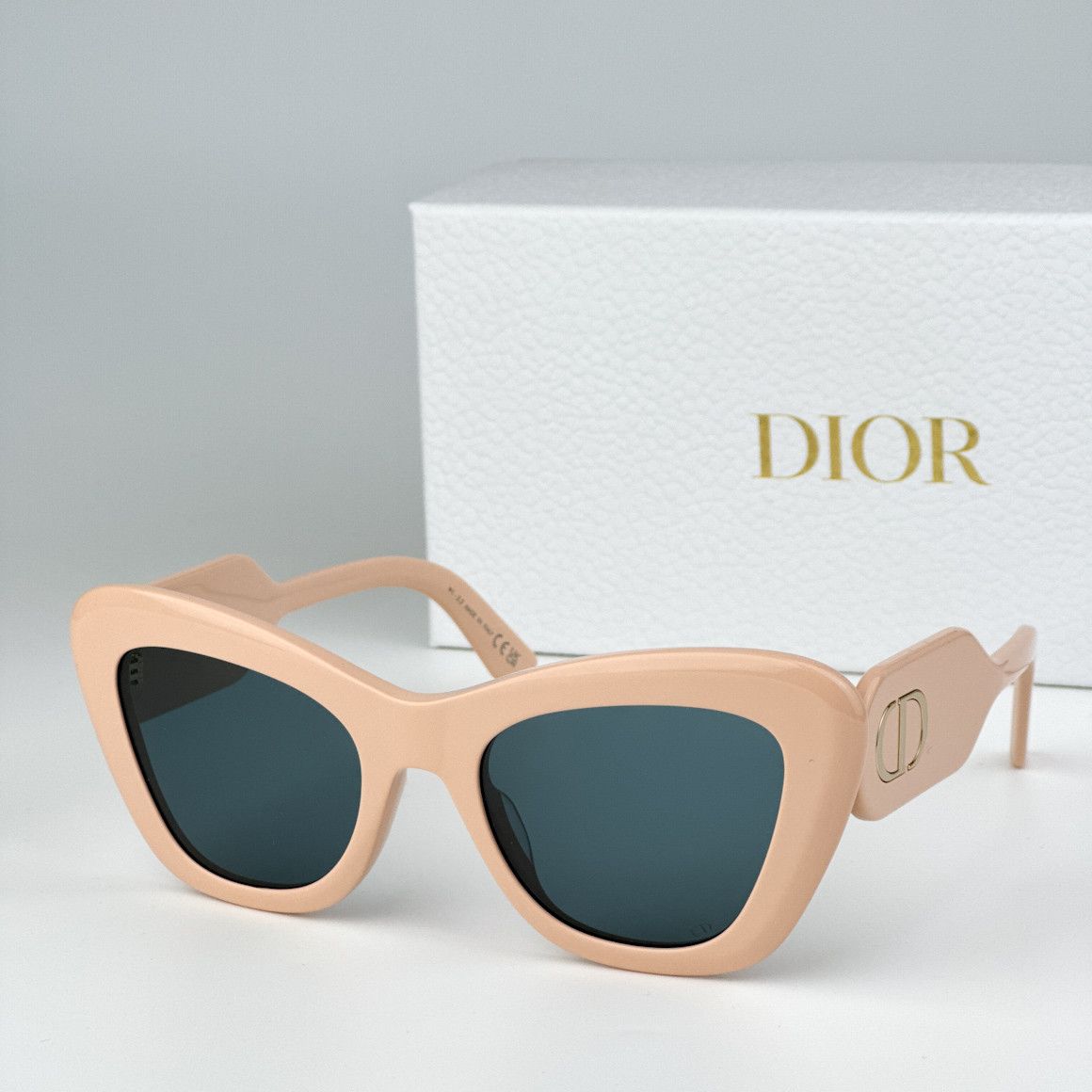 image of New Dior Diorbobby B1U 40C0 Women Butterfly Sunglasses in Powder Pink/Green